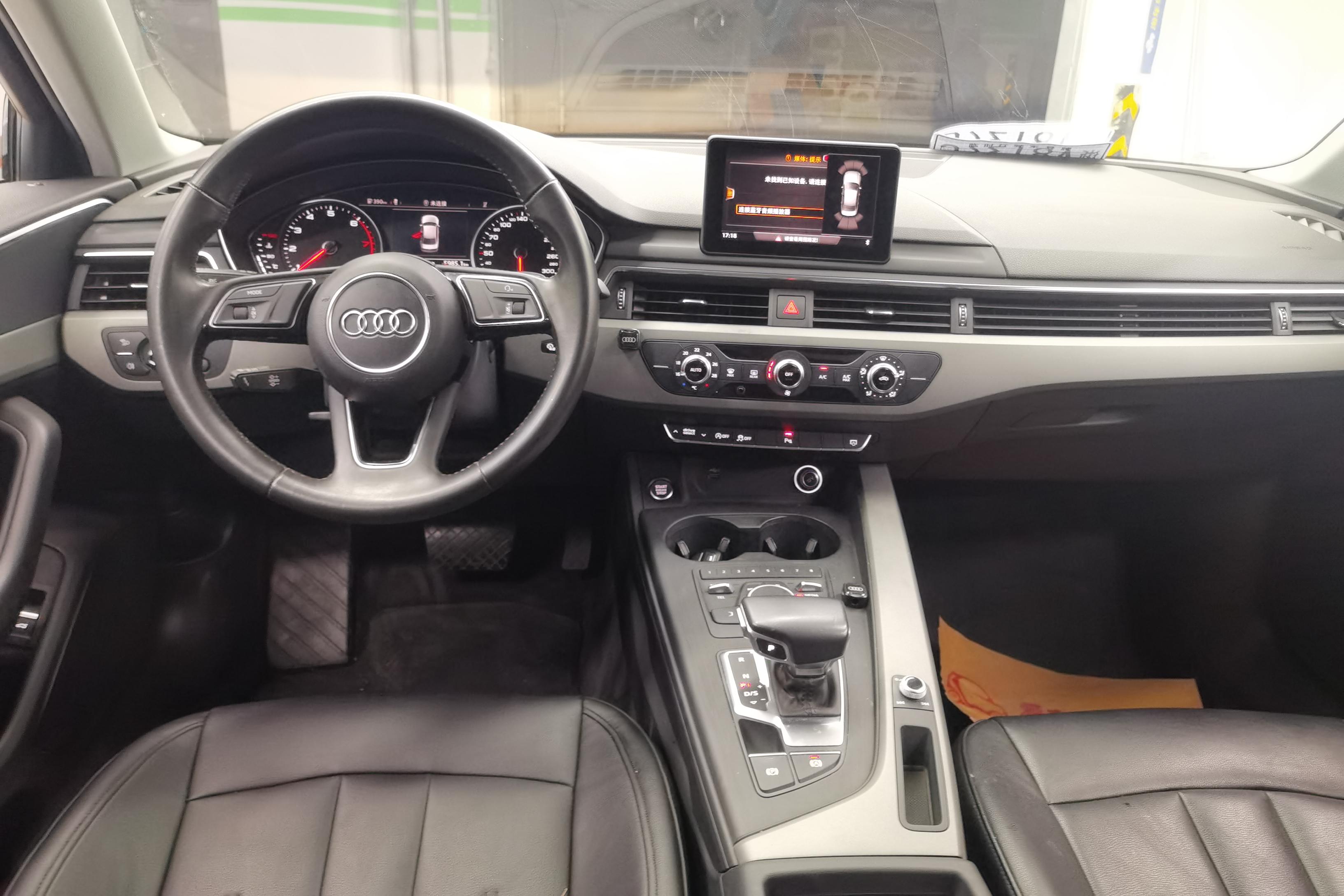 奥迪A4L 40TFSI 2018款 2.0T 自动 前驱 30周年进取型 (国Ⅴ) 