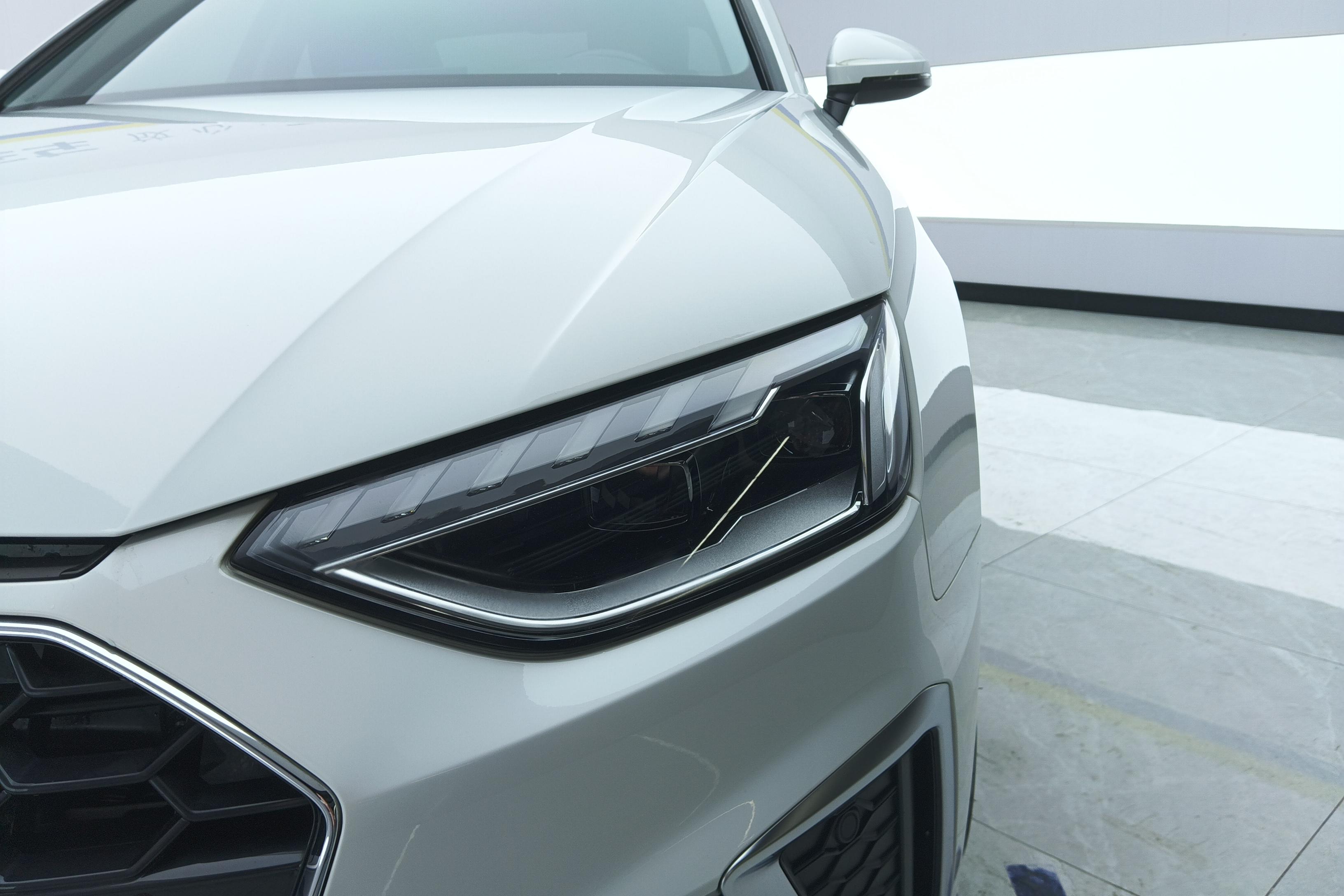 奥迪A4L 40TFSI 2022款 2.0T 自动 前驱 时尚动感型 (国Ⅵ) 