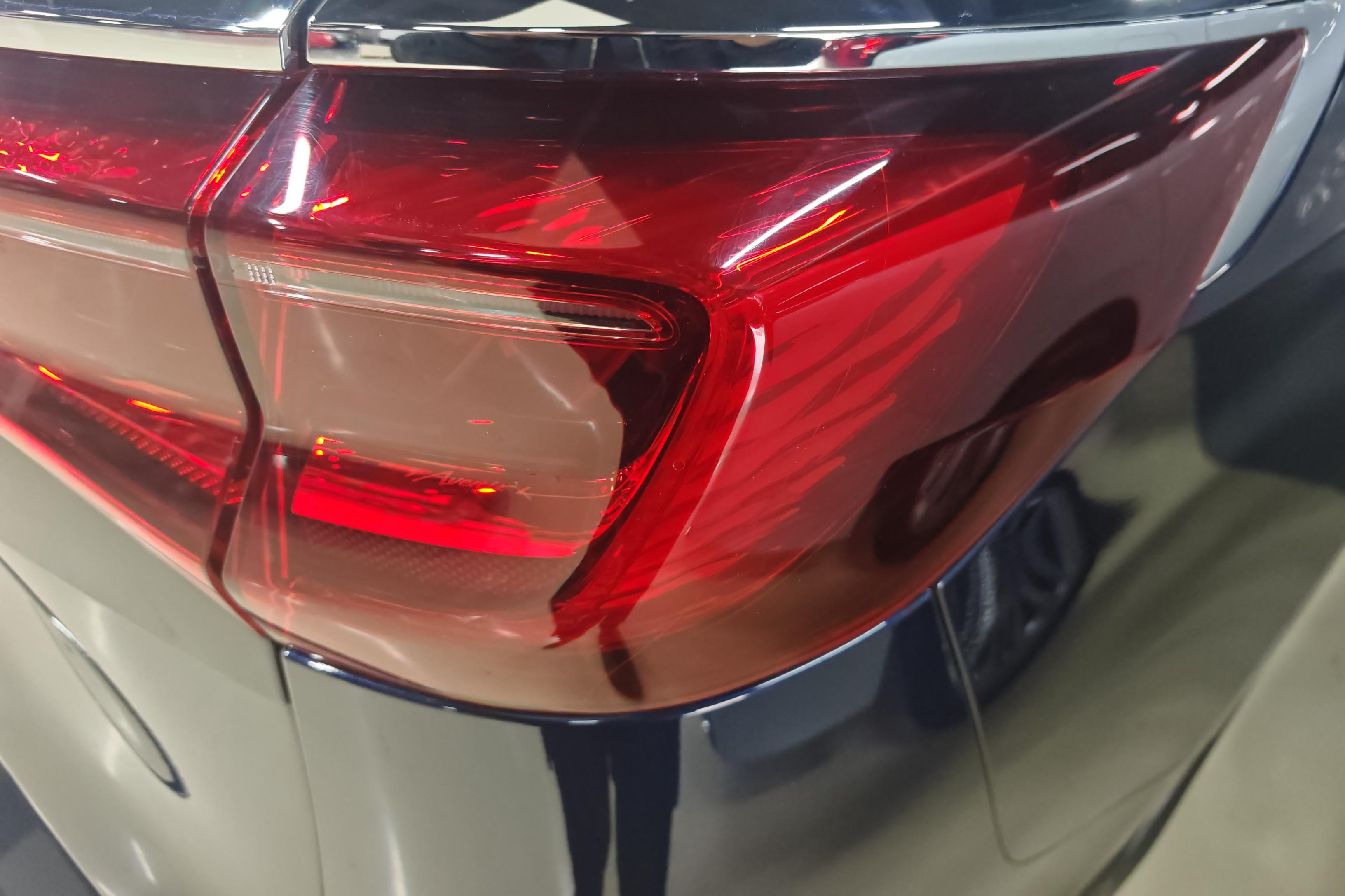 别克GL8 2020款 2.0T 自动 前驱 4座 尊礼版Avenir (国Ⅵ) 
