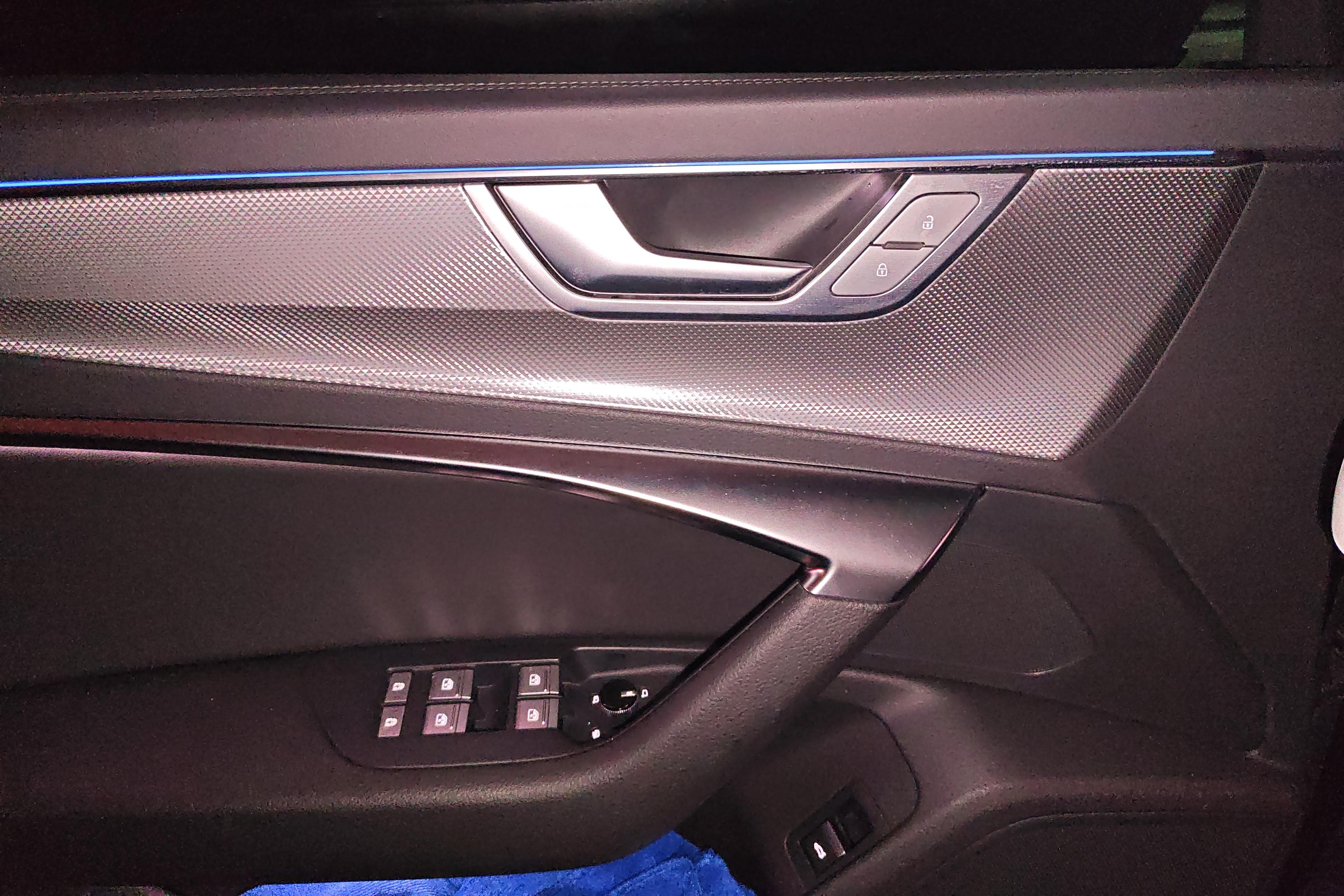 奥迪A6L 40TFSI 2024款 2.0T 自动 前驱 豪华动感型 (国Ⅵ) 