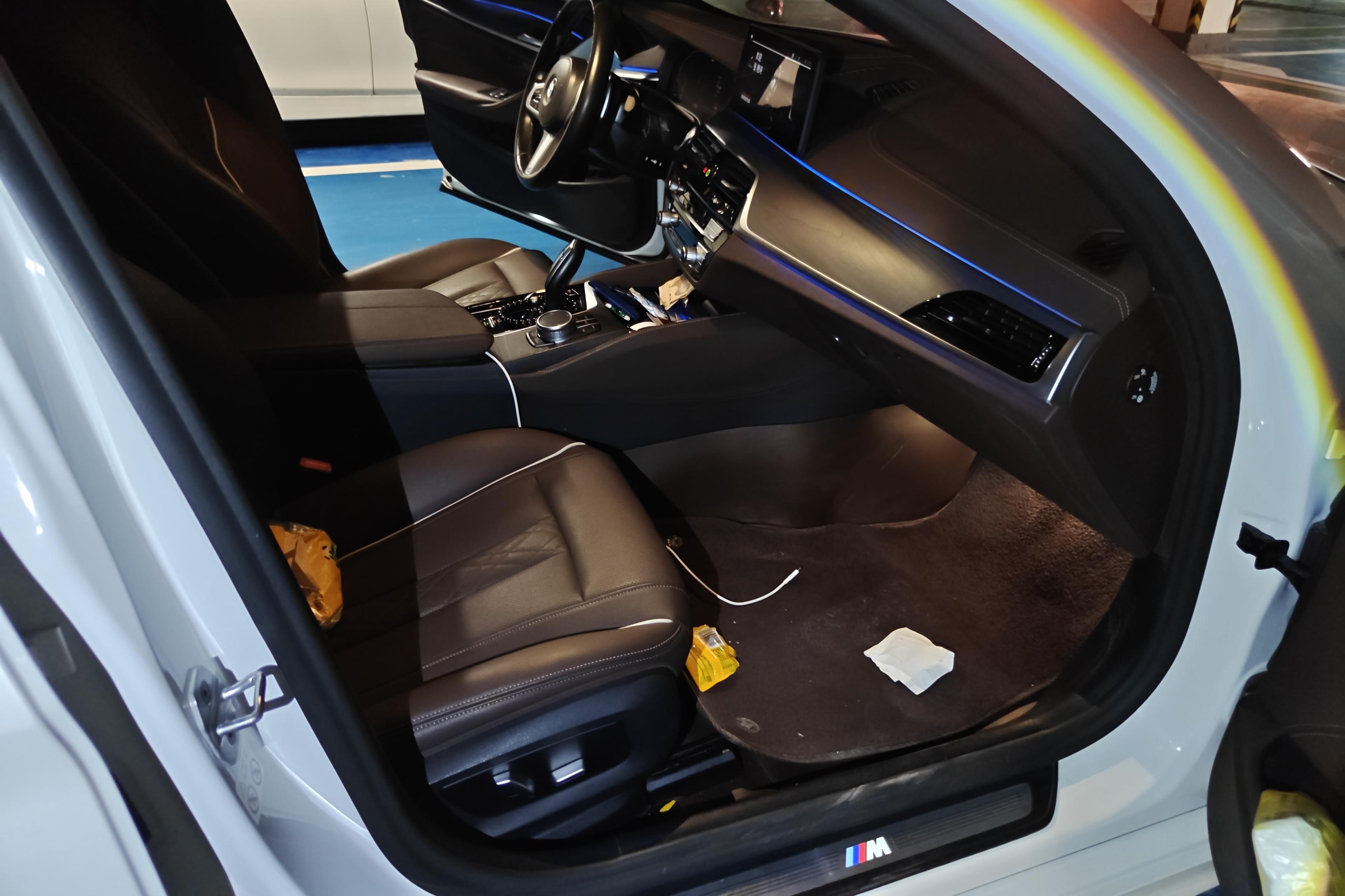 宝马5系 530Li 2022款 2.0T 自动 后驱 改款二领先型M运动套装 (国Ⅵ) 