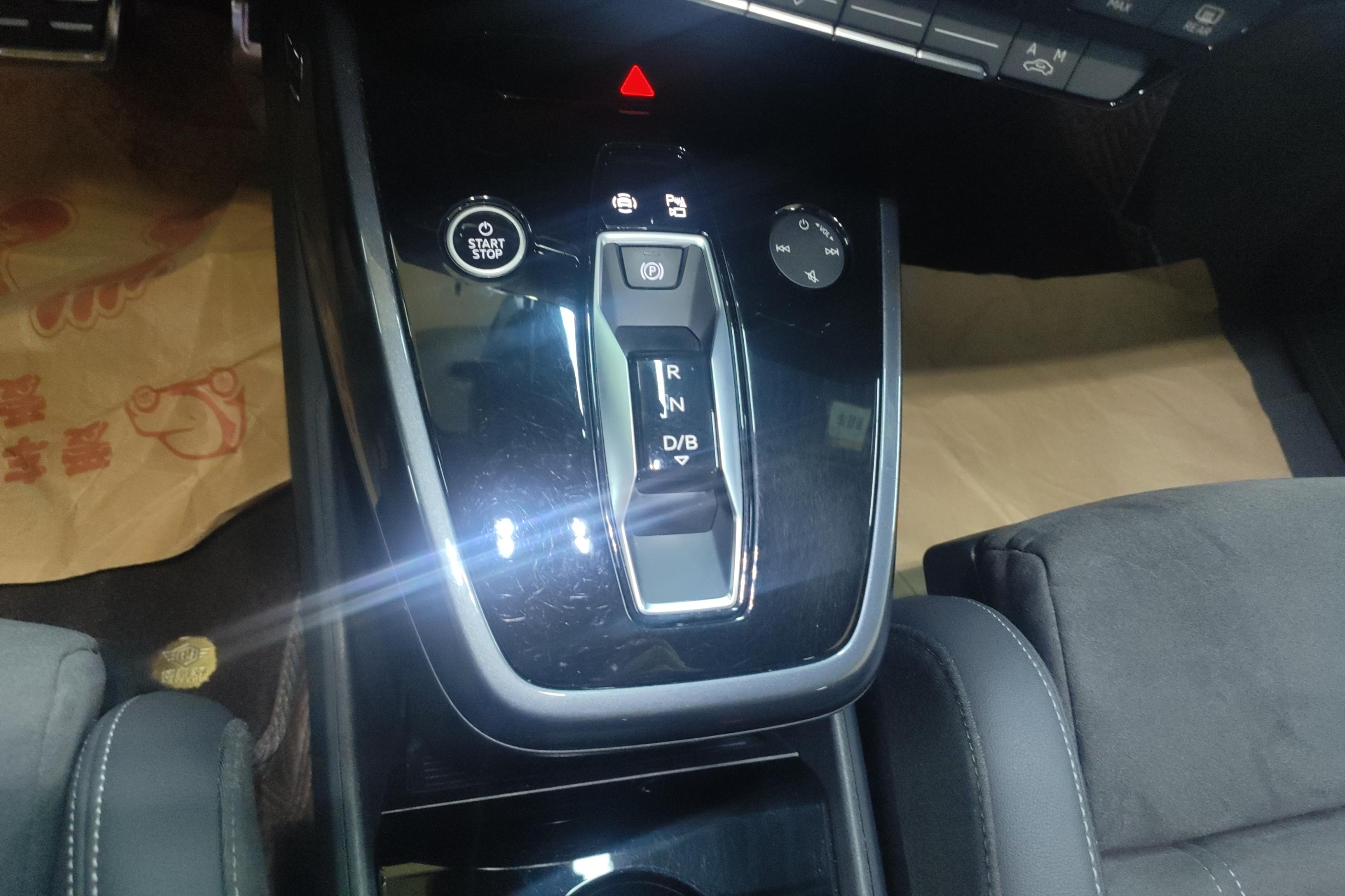 奥迪Q4 e-tron 2022款 后驱 纯电动 40创境版 
