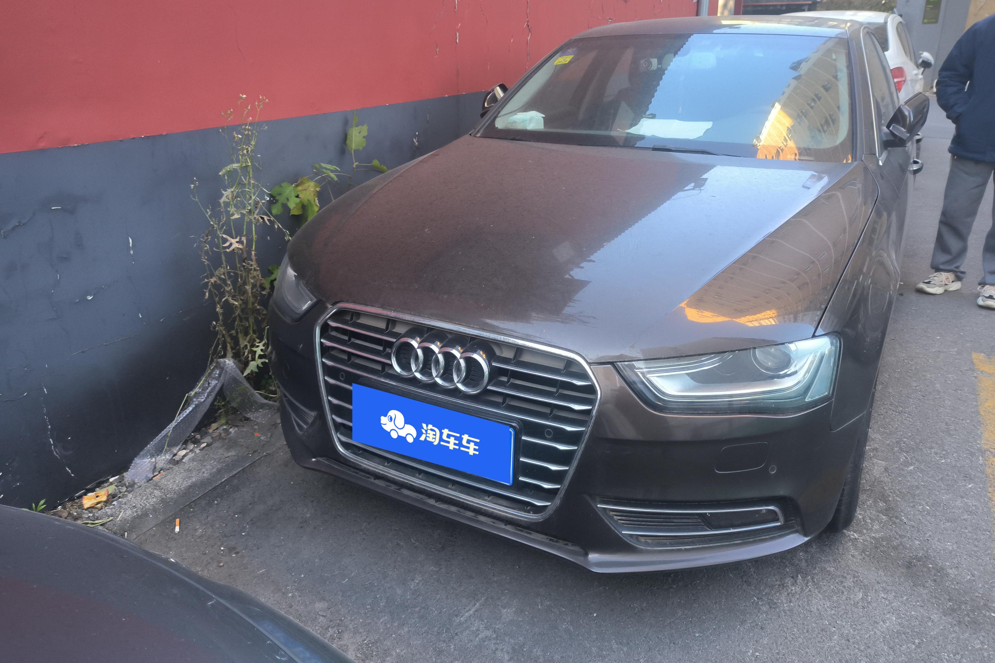 【青岛二手奥迪A4L】奥迪A4L 35TFSI 2016款 2.0T 自动 前驱 标准型典藏版