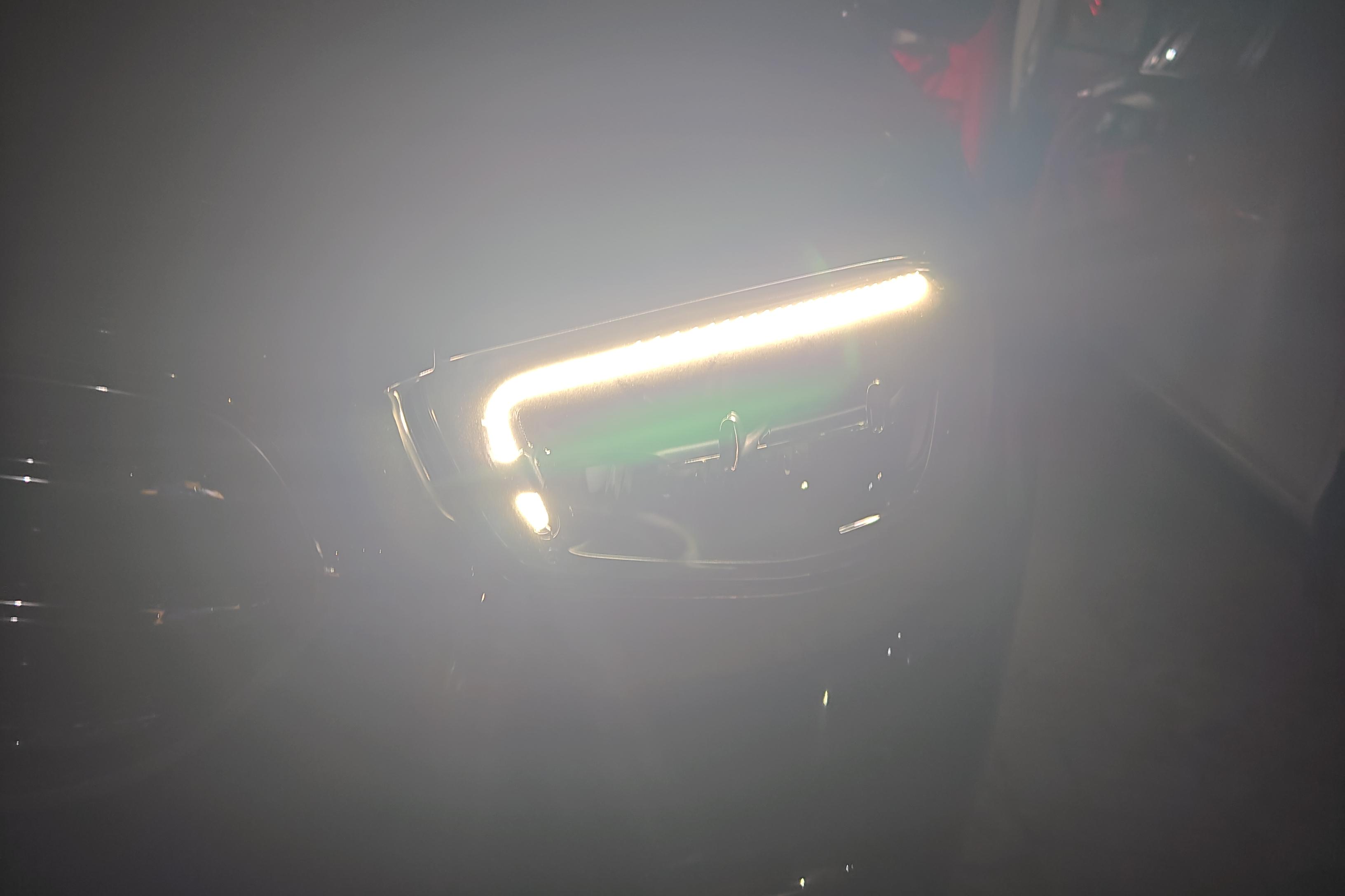 【洛阳二手奔驰E级】奔驰E级 300L 2023款 2.0T 自动 汽油 改款豪华型
