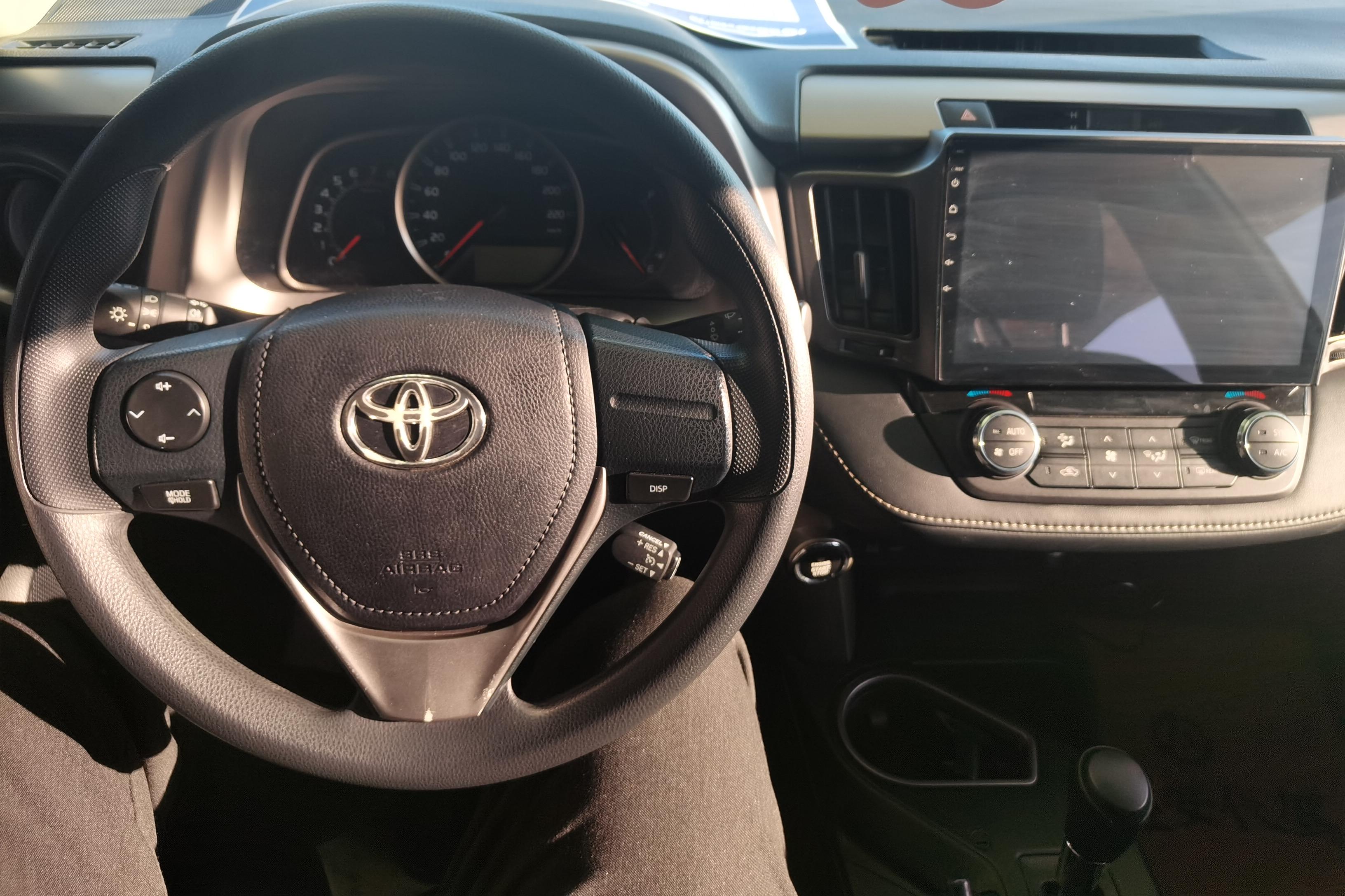 丰田RAV4 2019款 2.0L 自动 前驱 先锋版 (国Ⅵ) 
