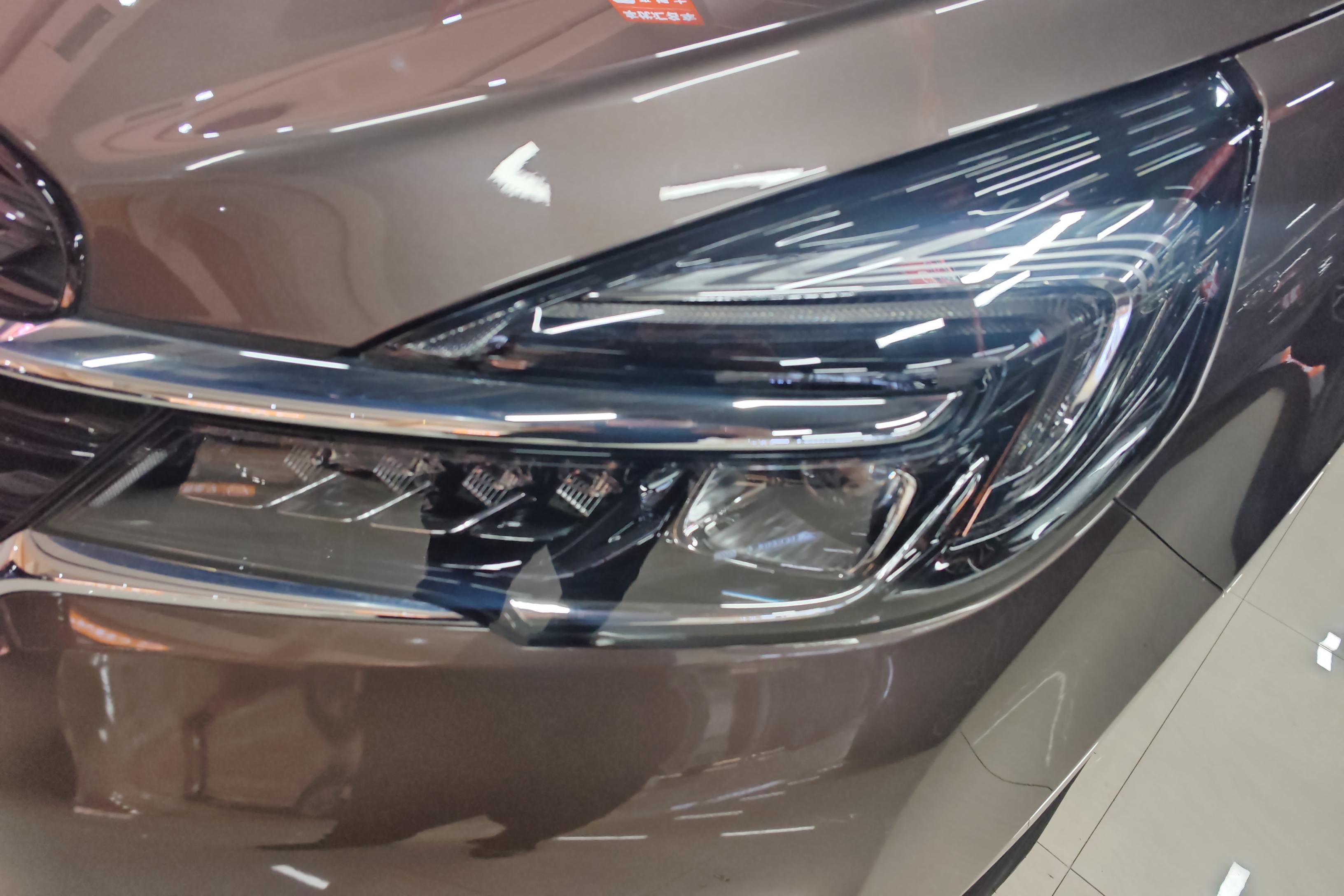 别克GL8 陆上公务舱 2021款 2.0T 自动 前驱 7座 652T豪华型 (国Ⅵ) 