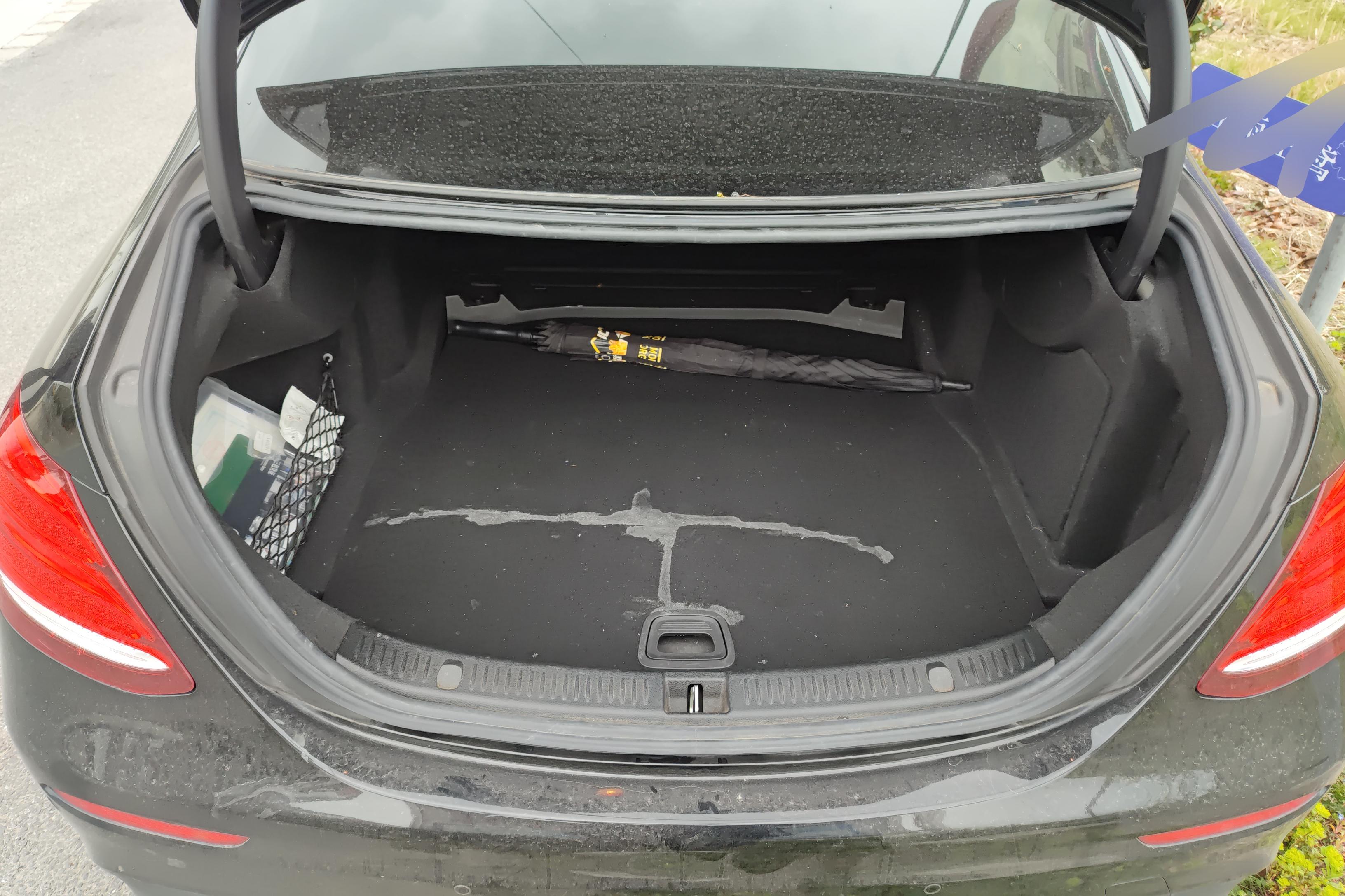 奔驰E级 E300L 2018款 2.0T 自动 后驱 运动豪华型改款 (国Ⅴ) 