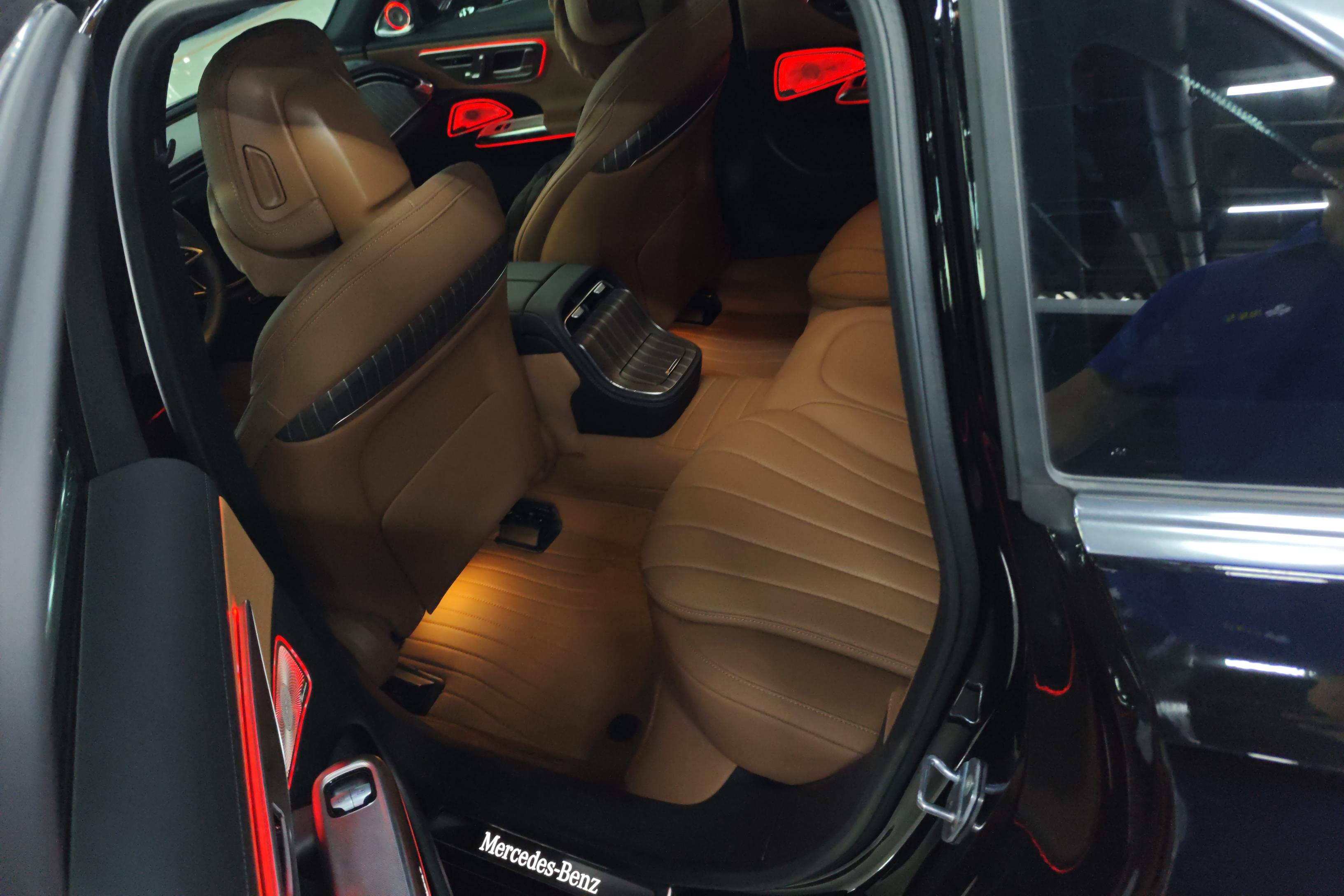 奔驰E级 E300L 2024款 2.0T 自动 后驱 时尚型 (国Ⅵ) 