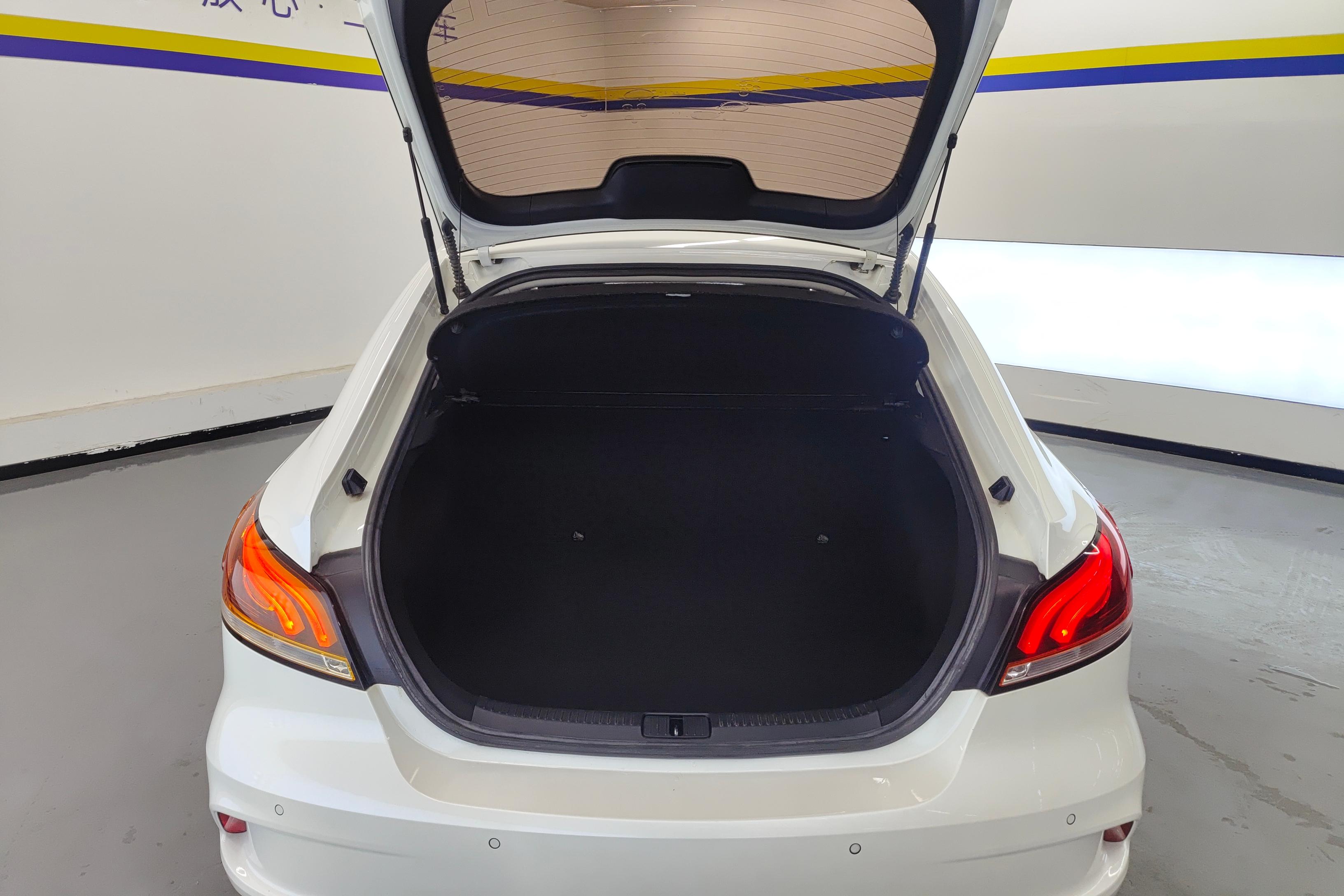 名爵6系 2019款 1.5T 自动 Trophy十周年版 (国Ⅵ) 