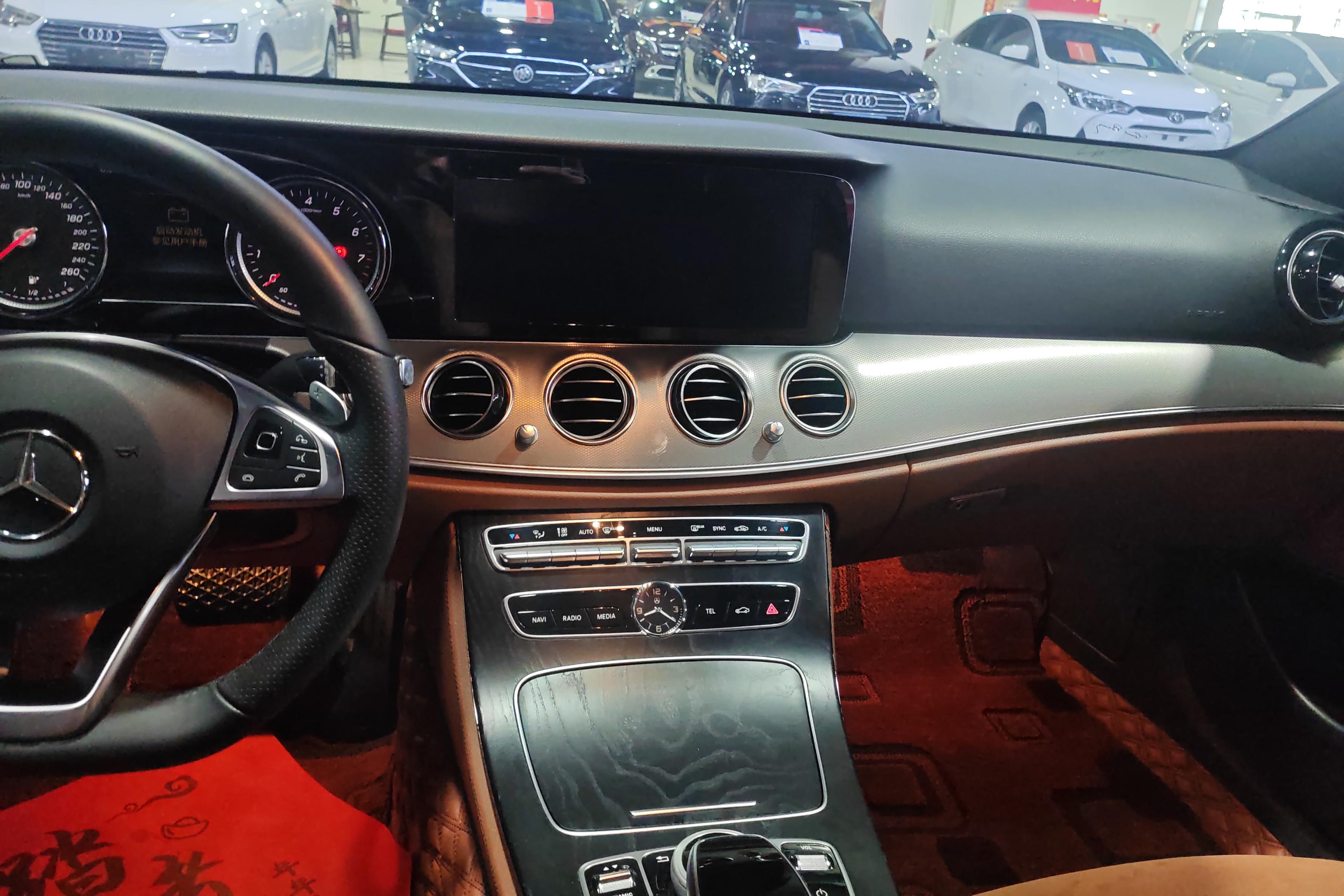 奔驰E级 E200 2018款 2.0T 自动 后驱 运动型 (国Ⅴ) 