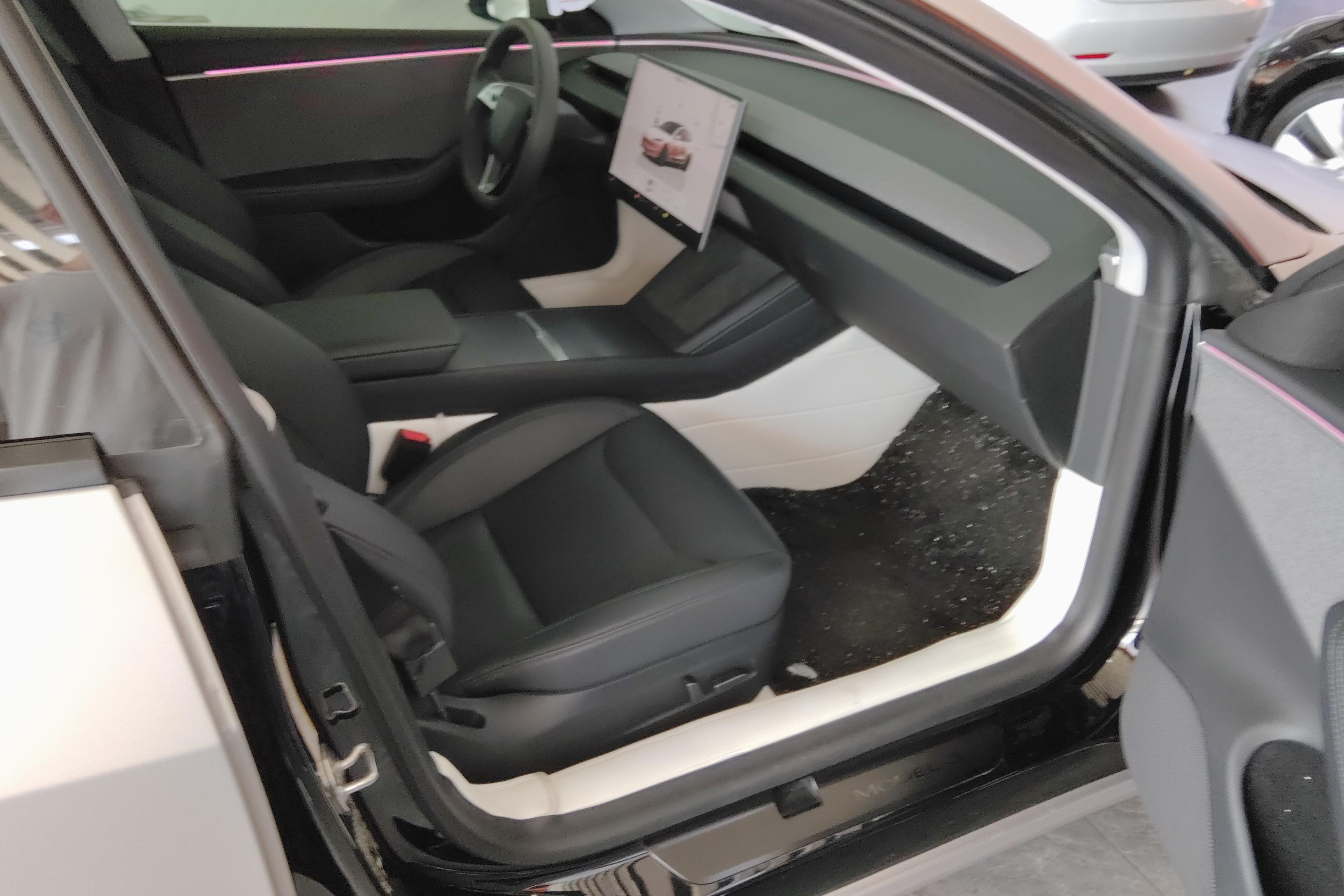 特斯拉MODEL 3 2023款 后驱 纯电动 后轮驱动 