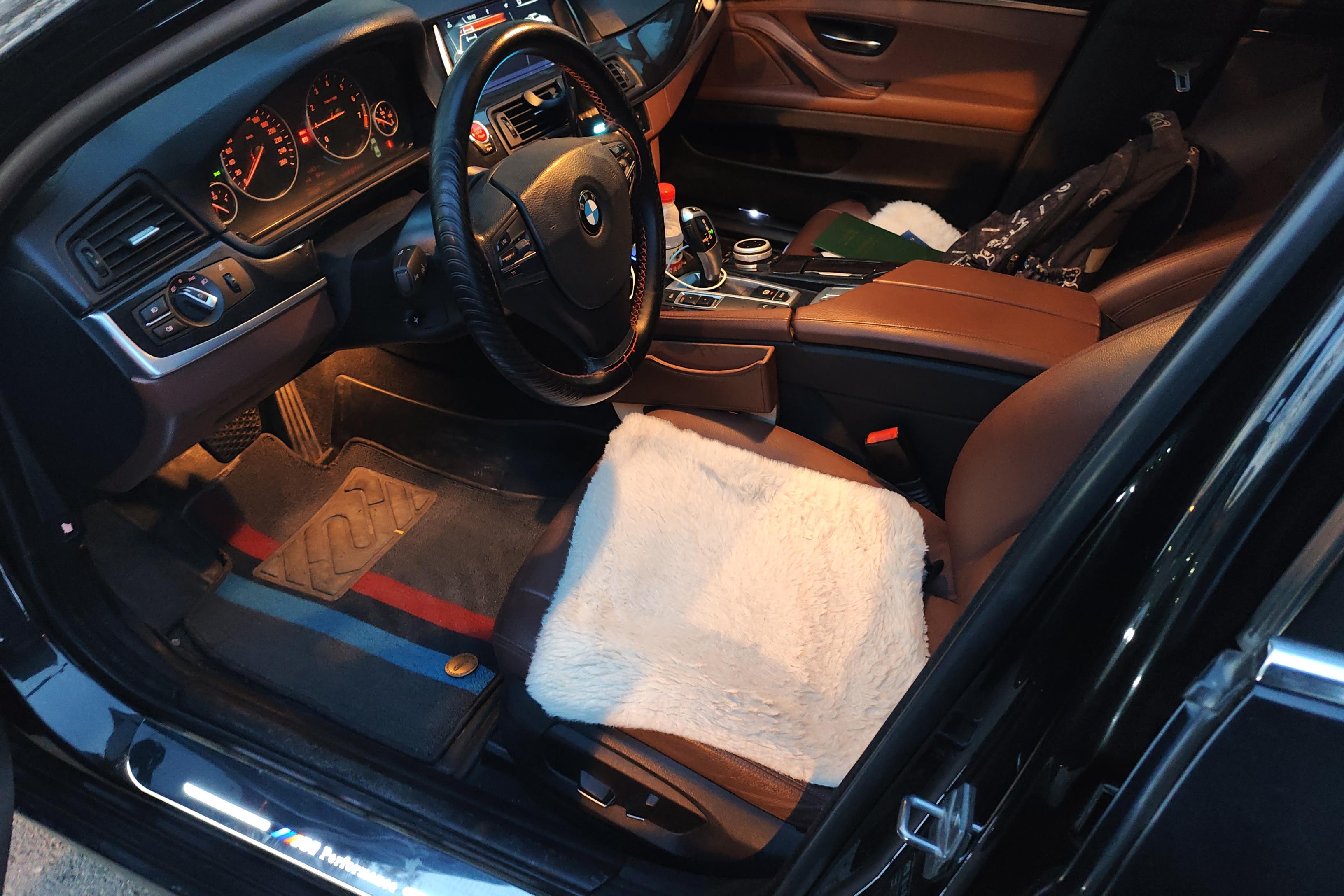 宝马5系 520Li 2014款 2.0T 自动 后驱 典雅型 (国Ⅳ) 