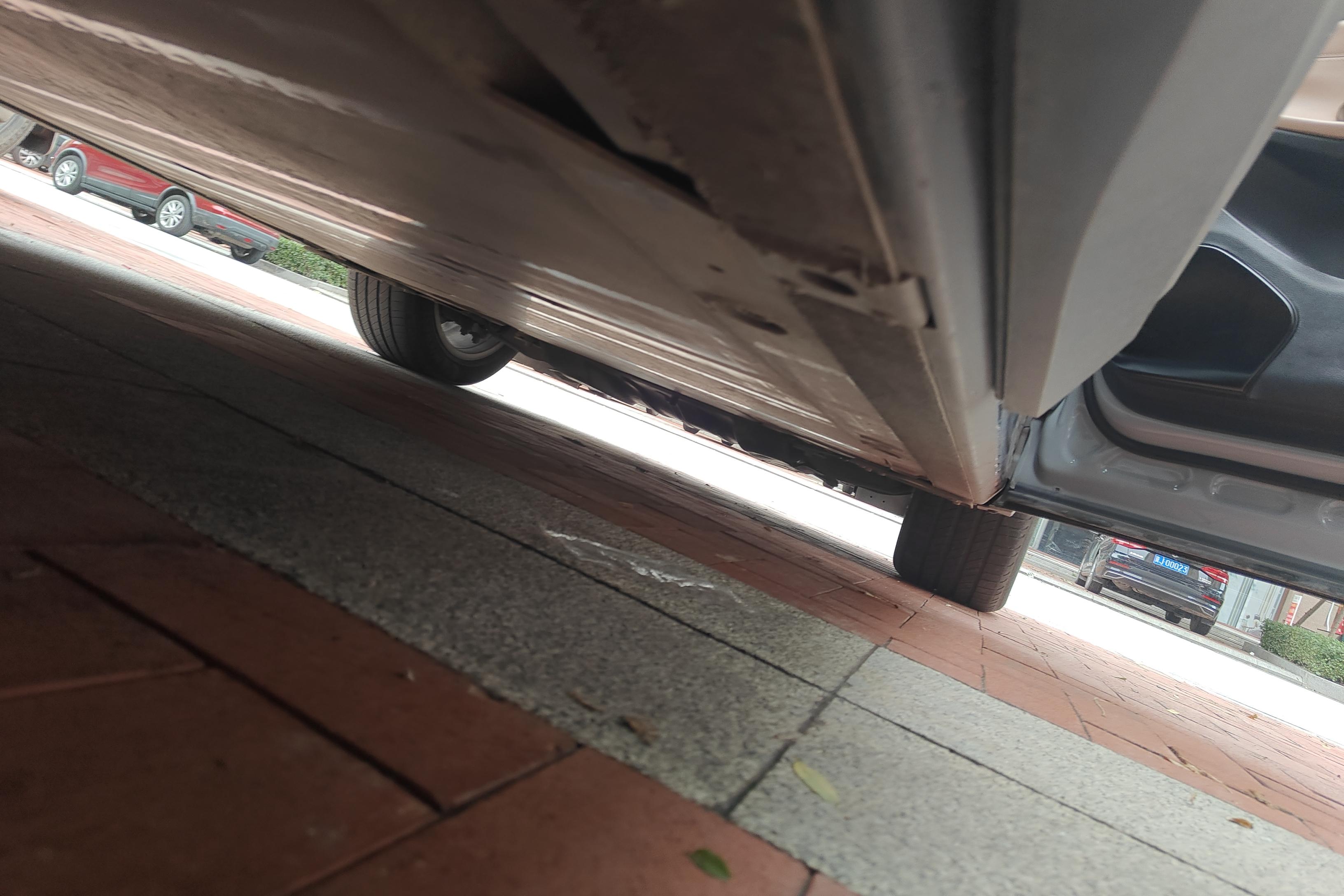 蔚来ES6 2020款 70kWh420km四驱 纯电动 运动版420KM 