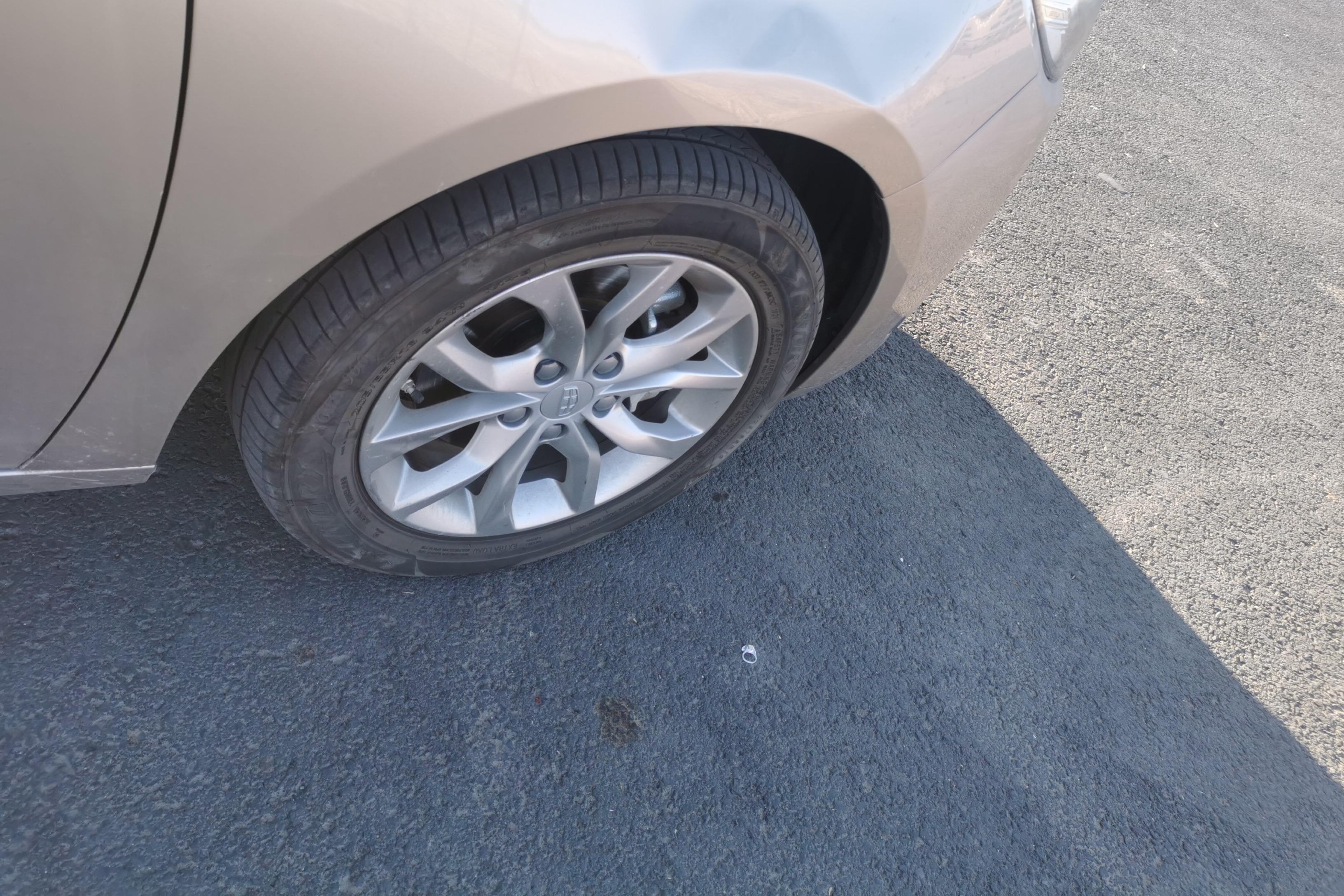 吉利帝豪GL 2017款 1.8L 手动 精英型 (国Ⅴ) 