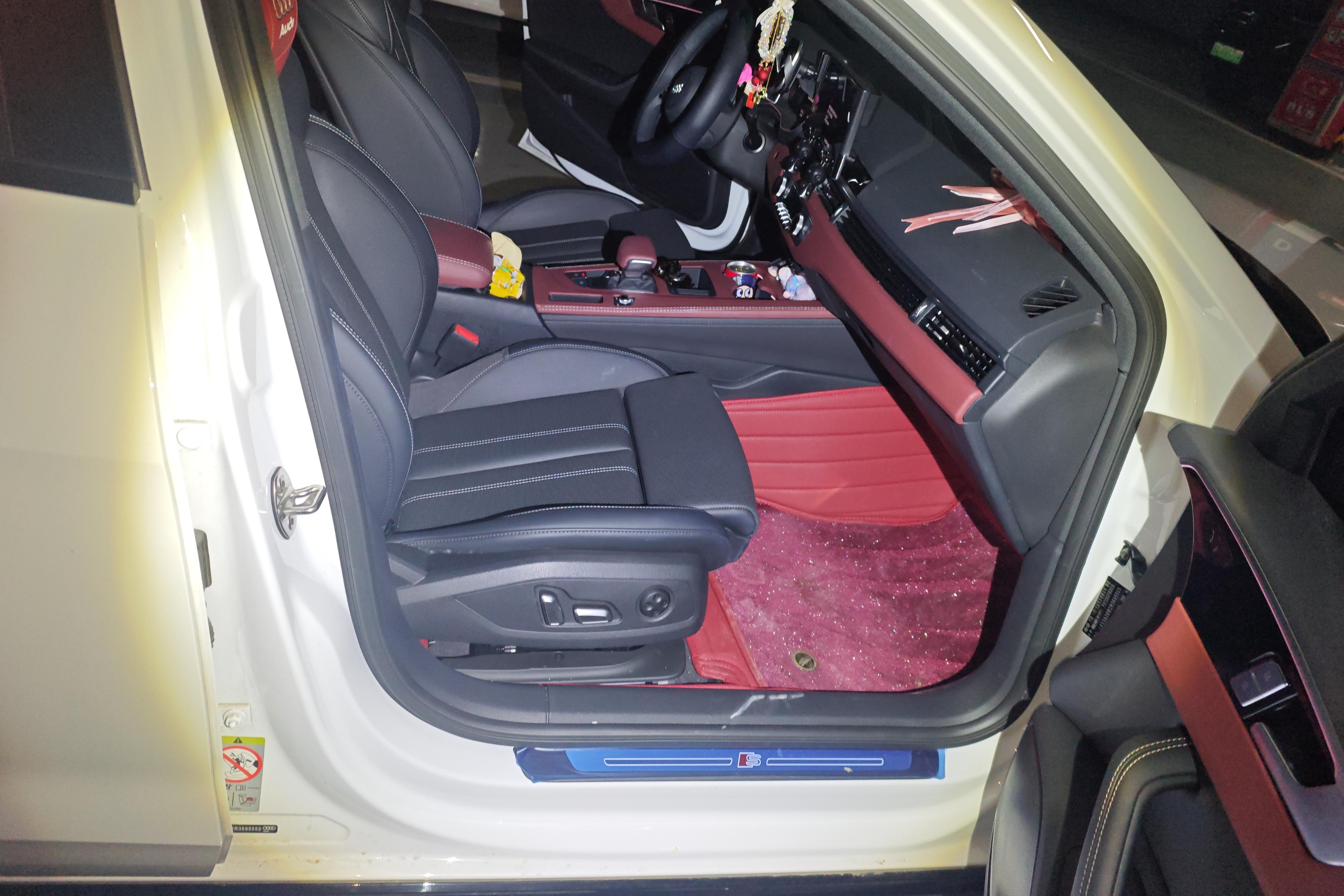 奥迪A4L 40TFSI 2024款 2.0T 自动 前驱 豪华动感型 (国Ⅵ) 