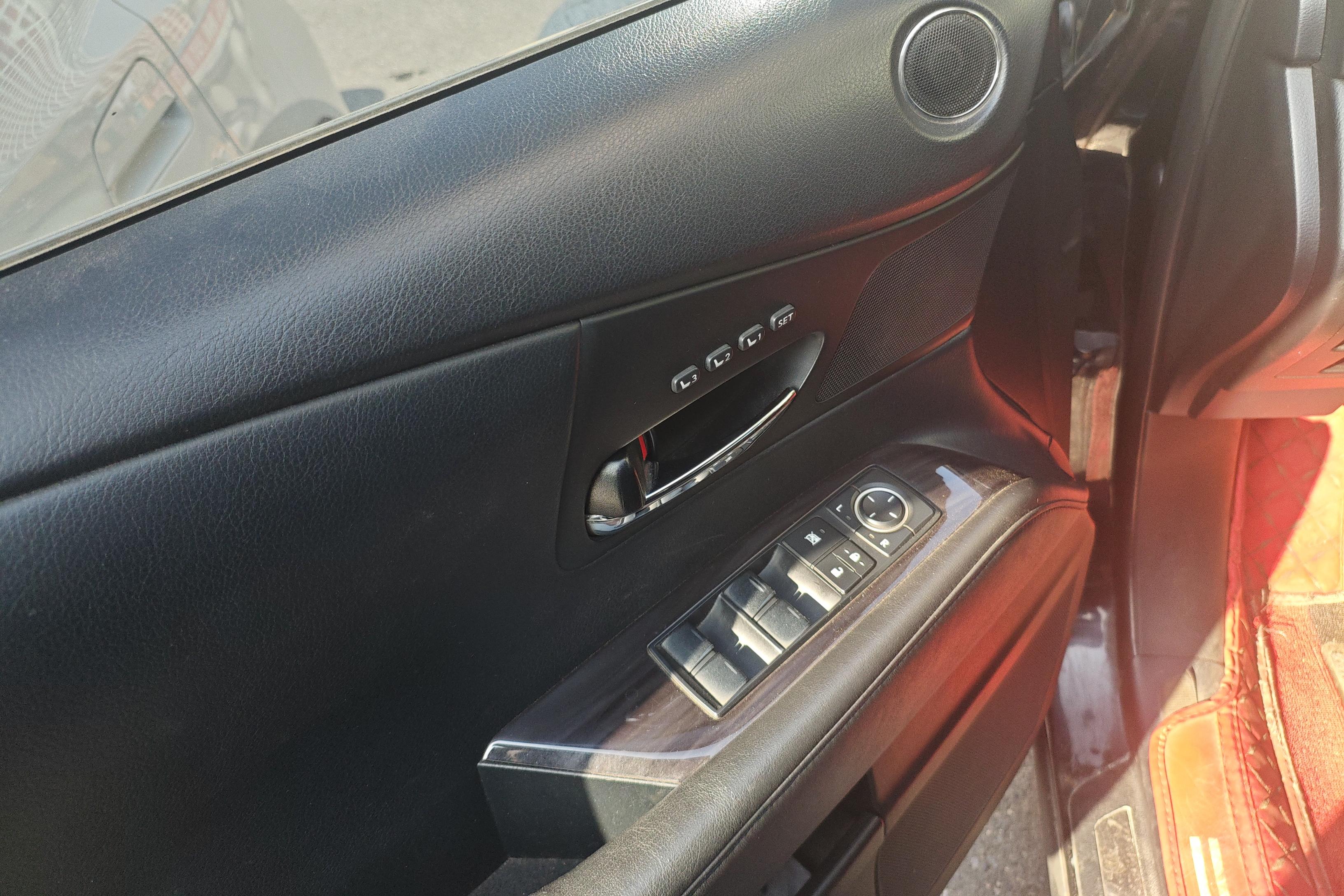 雷克萨斯RX 270 2011款 2.7L 自动 前驱 典雅版 