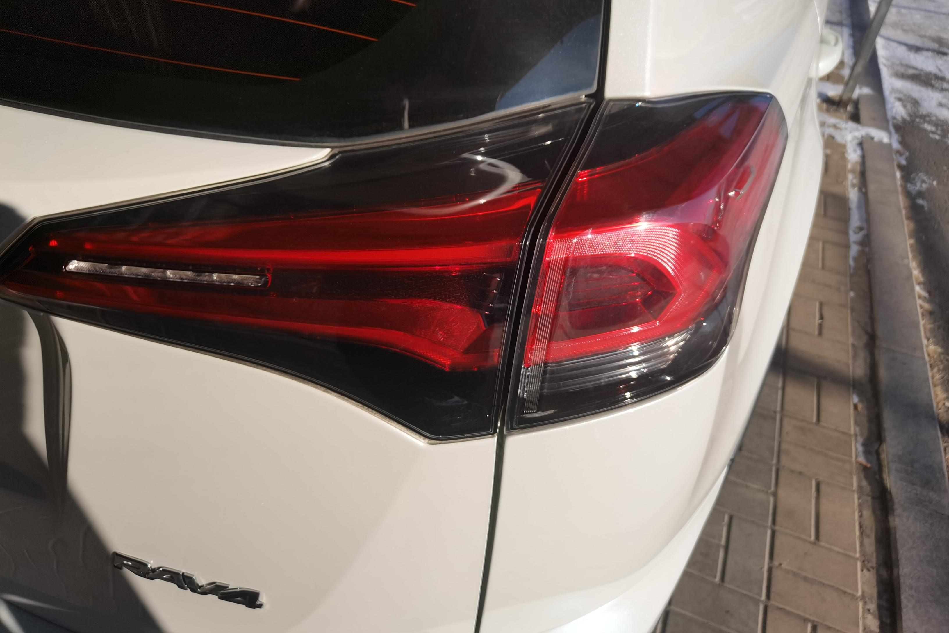 丰田RAV4 2019款 2.0L 自动 前驱 先锋版 (国Ⅵ) 