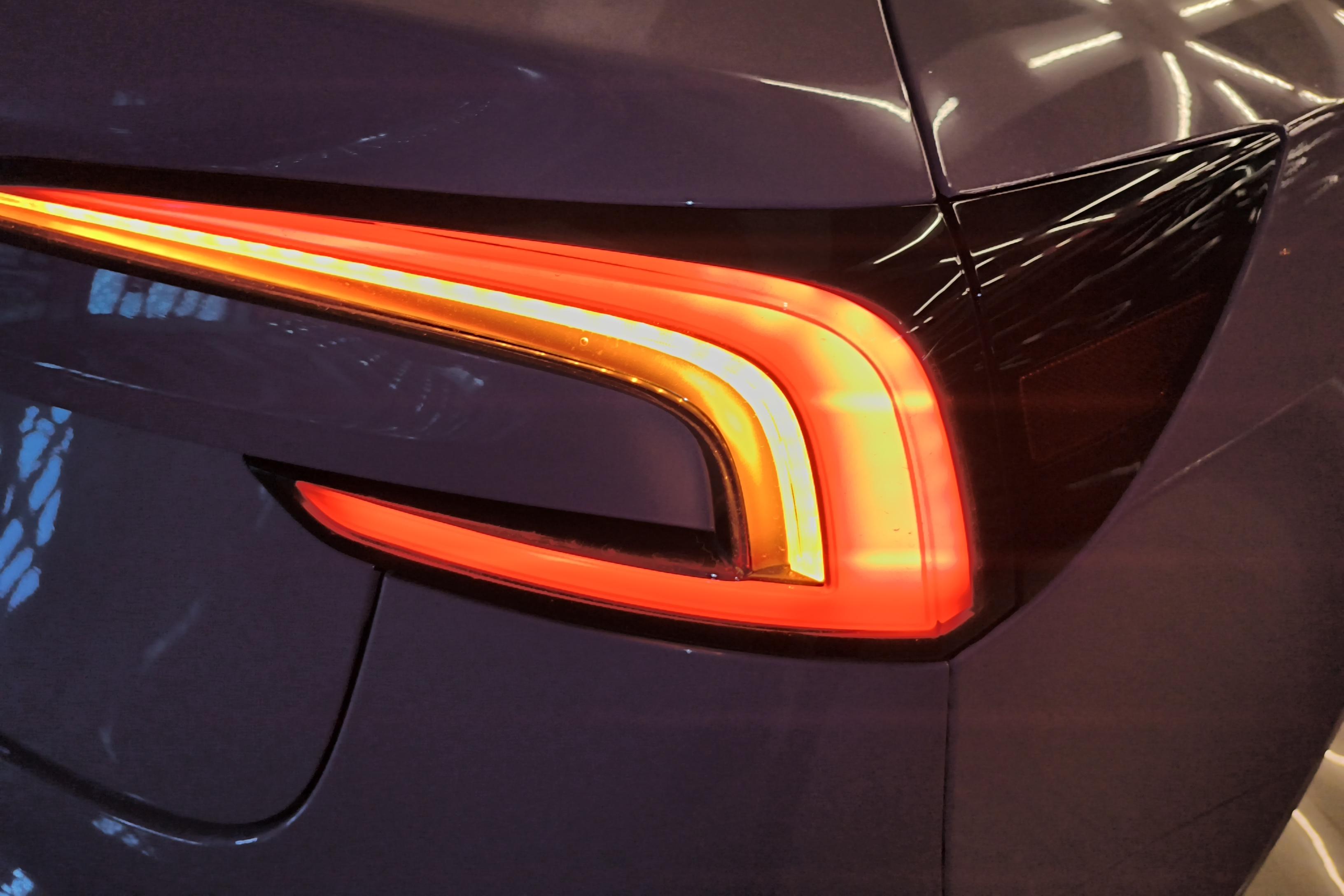 特斯拉MODEL 3 2023款 后驱 纯电动 后轮驱动 