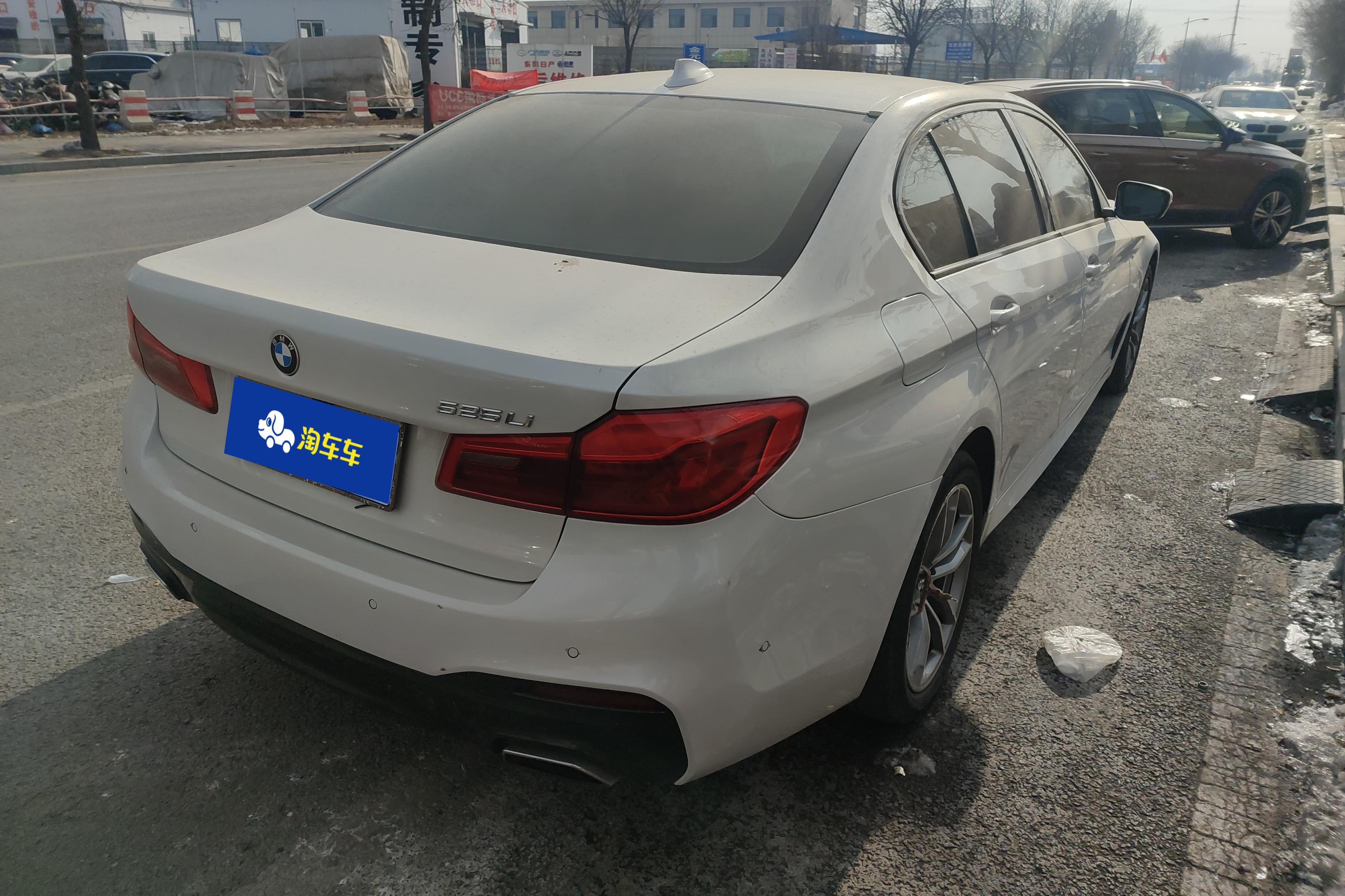 宝马5系 525Li 2019款 2.0T 自动 后驱 M运动套装改款 (国Ⅵ) 