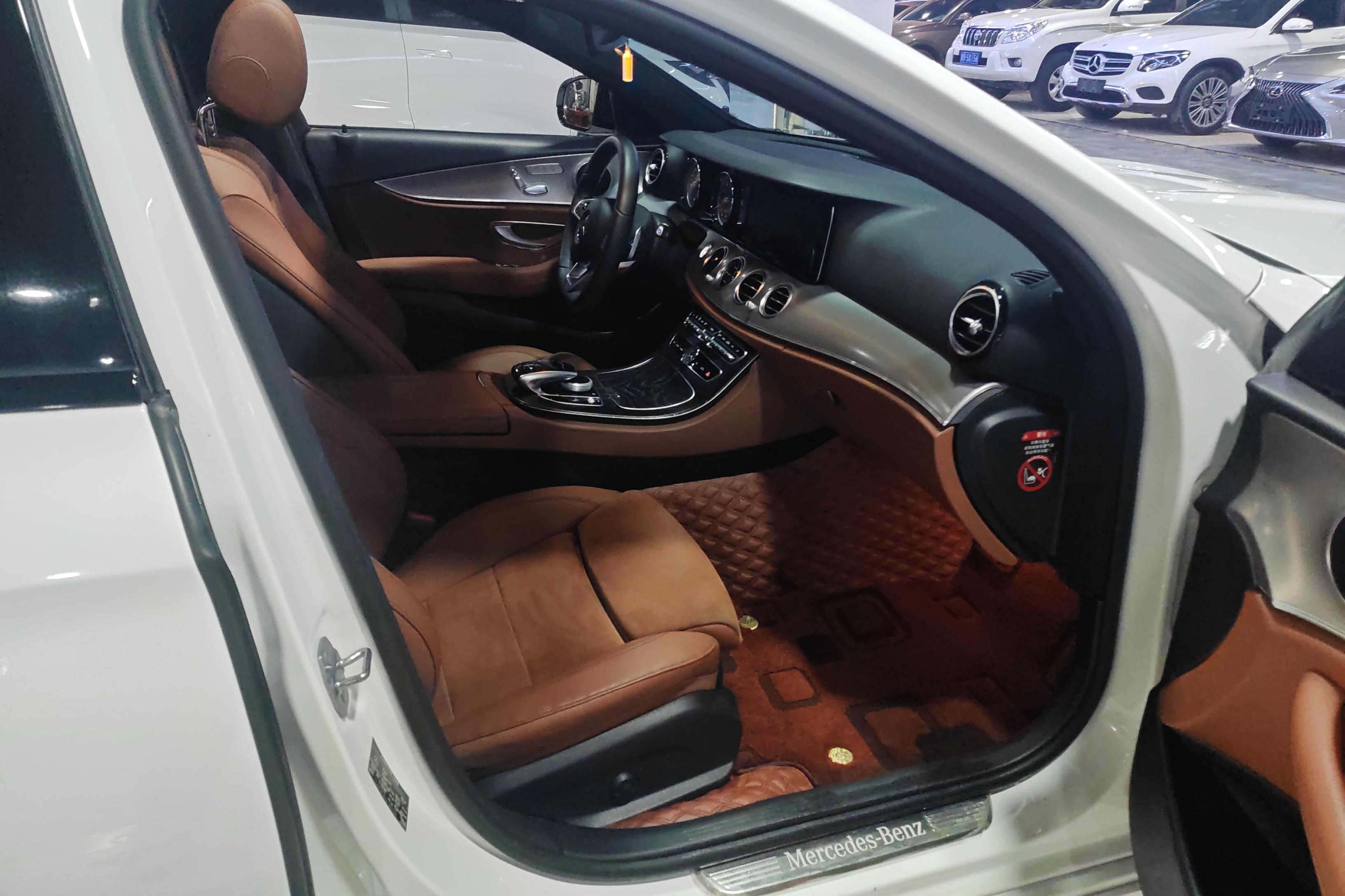 奔驰E级 E200 2018款 2.0T 自动 后驱 运动型 (国Ⅴ) 