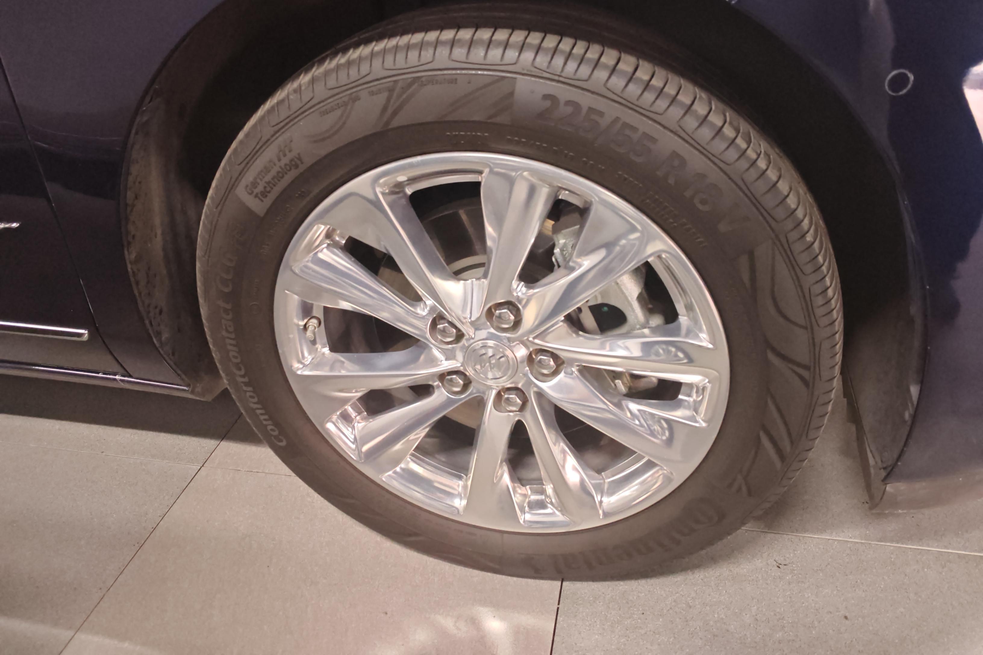 别克GL8 2020款 2.0T 自动 前驱 4座 尊礼版Avenir (国Ⅵ) 