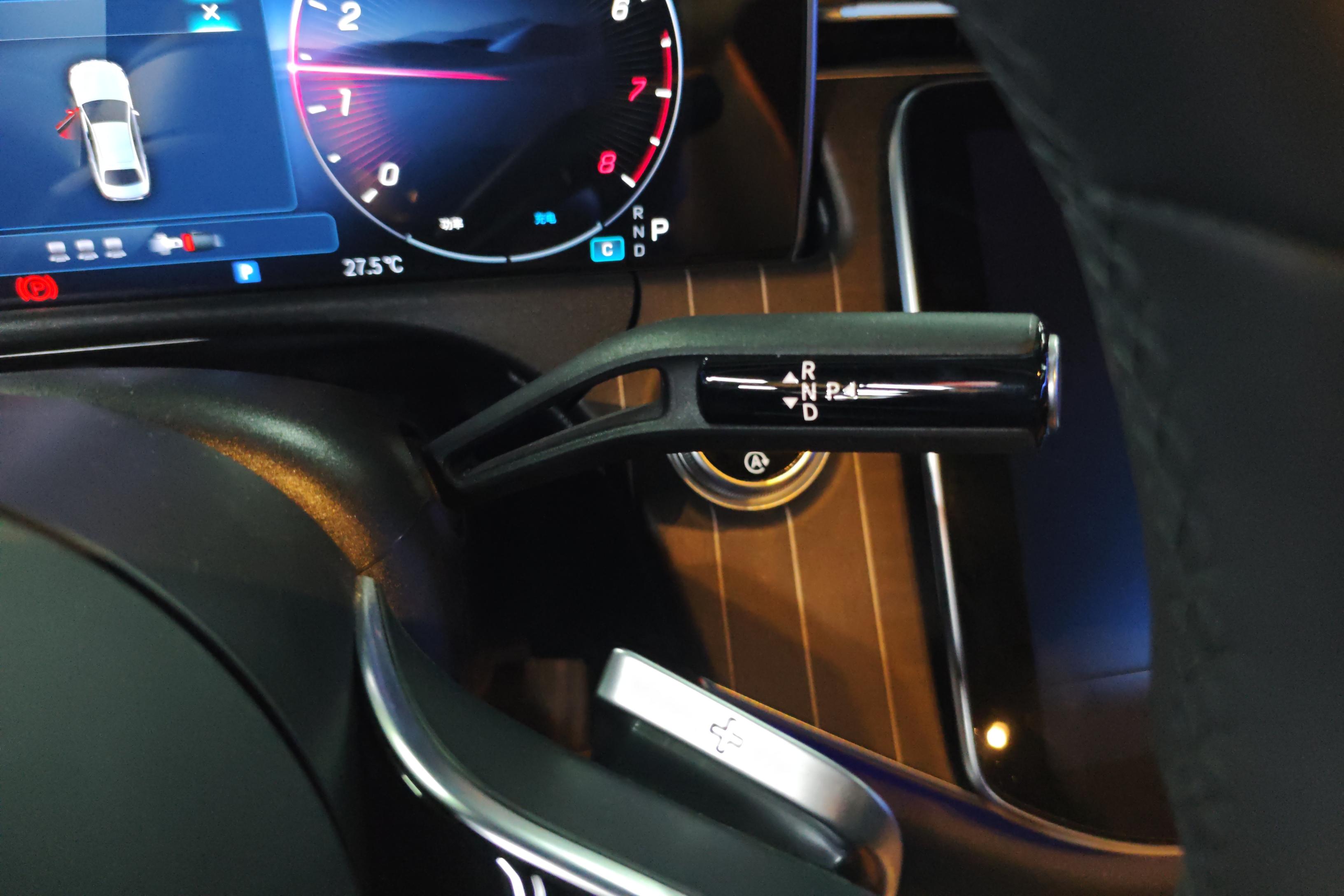 奔驰E级 E300L 2024款 2.0T 自动 后驱 时尚型 (国Ⅵ) 
