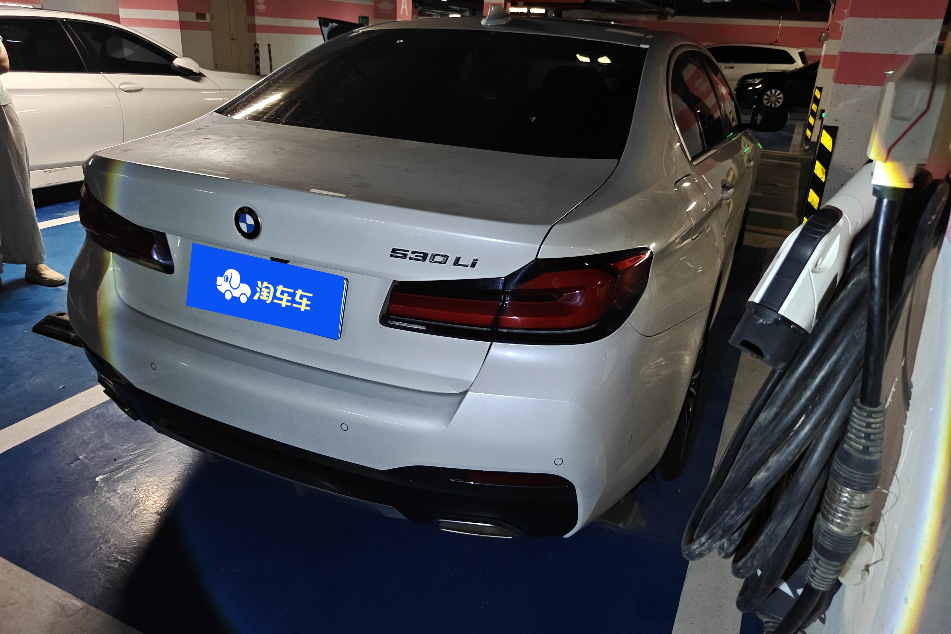 宝马5系 530Li 2022款 2.0T 自动 后驱 改款二领先型M运动套装 (国Ⅵ) 