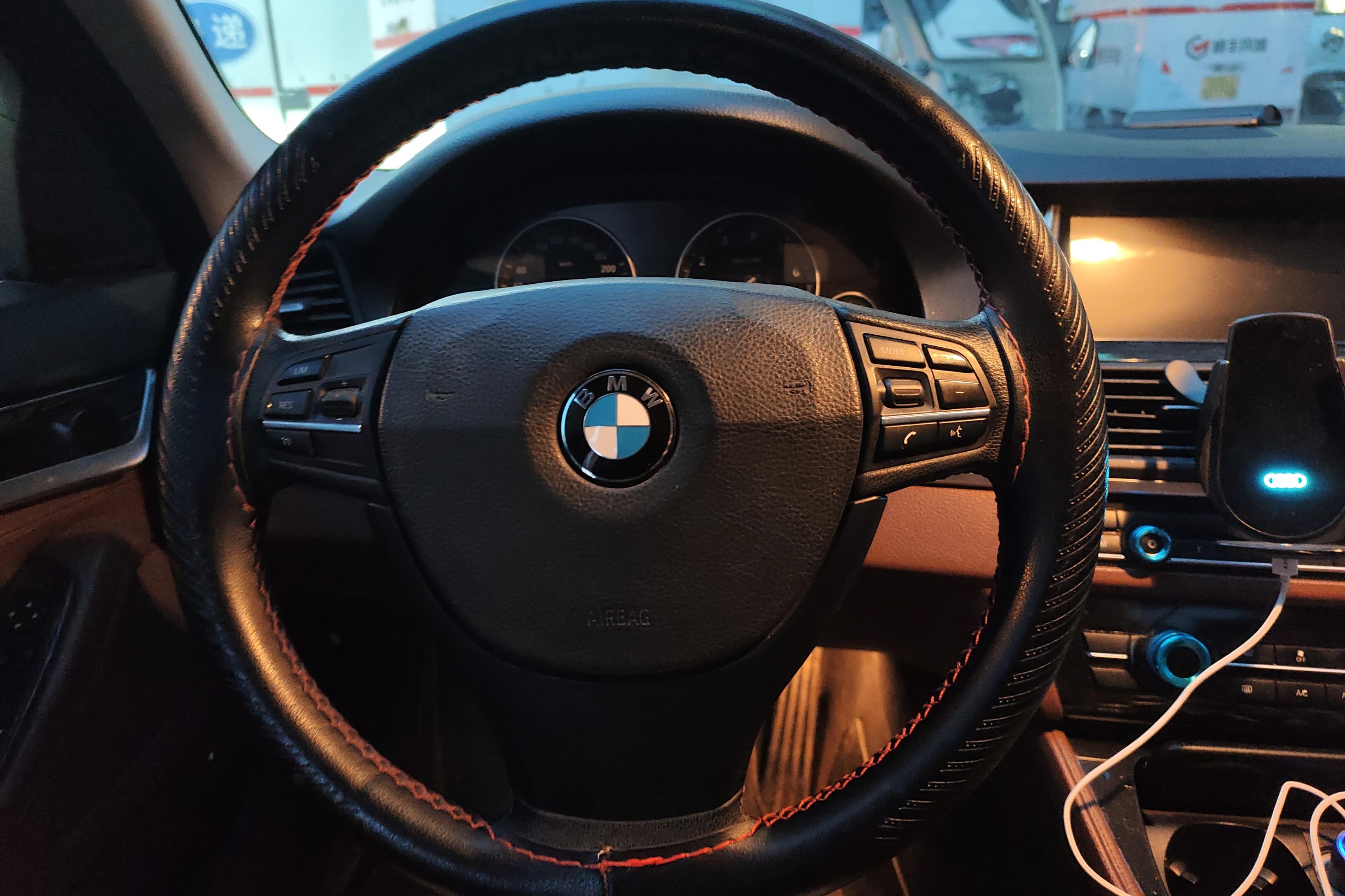 宝马5系 520Li 2014款 2.0T 自动 后驱 典雅型 (国Ⅳ) 