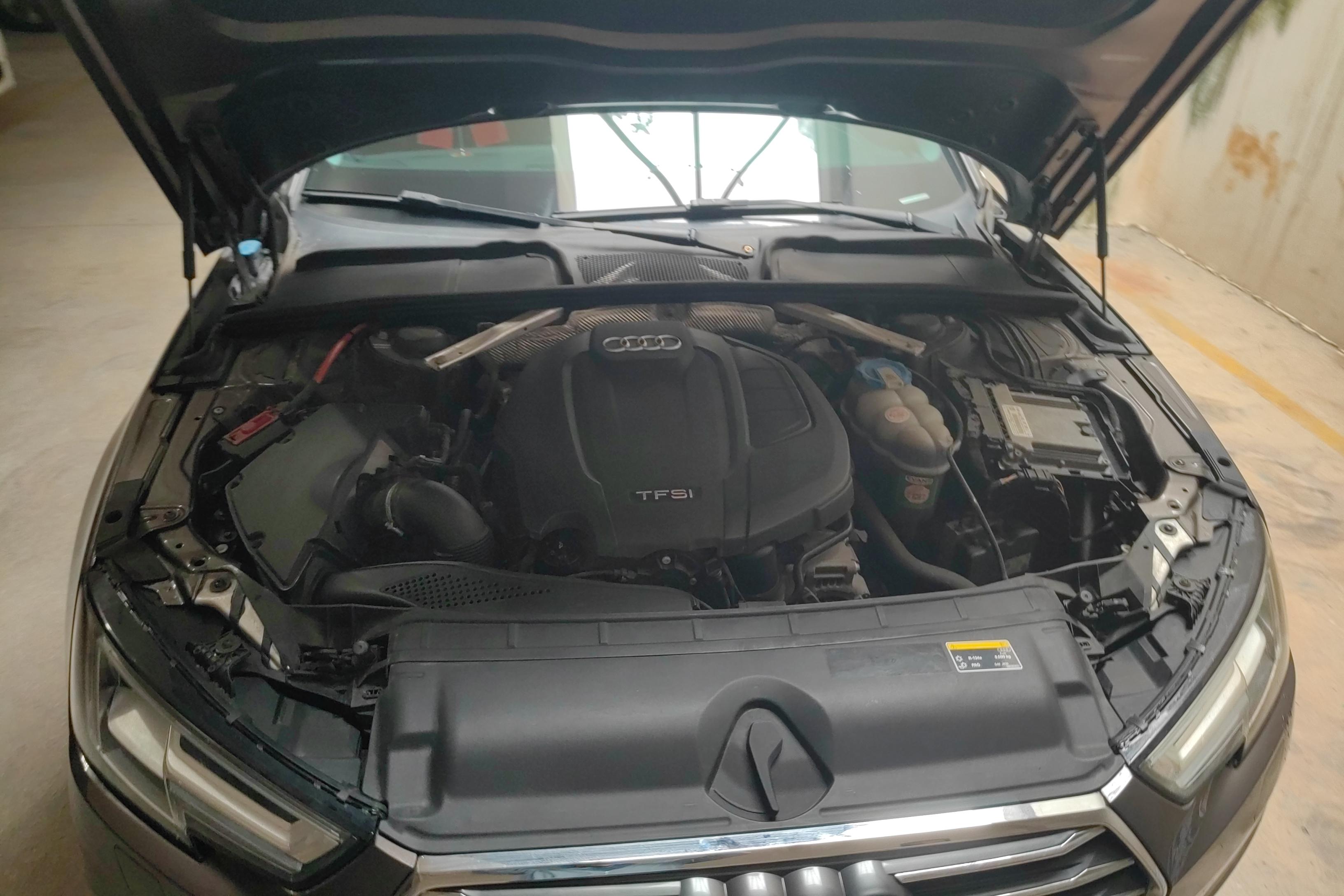 奥迪A4L 40TFSI 2018款 2.0T 自动 前驱 30周年进取型 (国Ⅴ) 