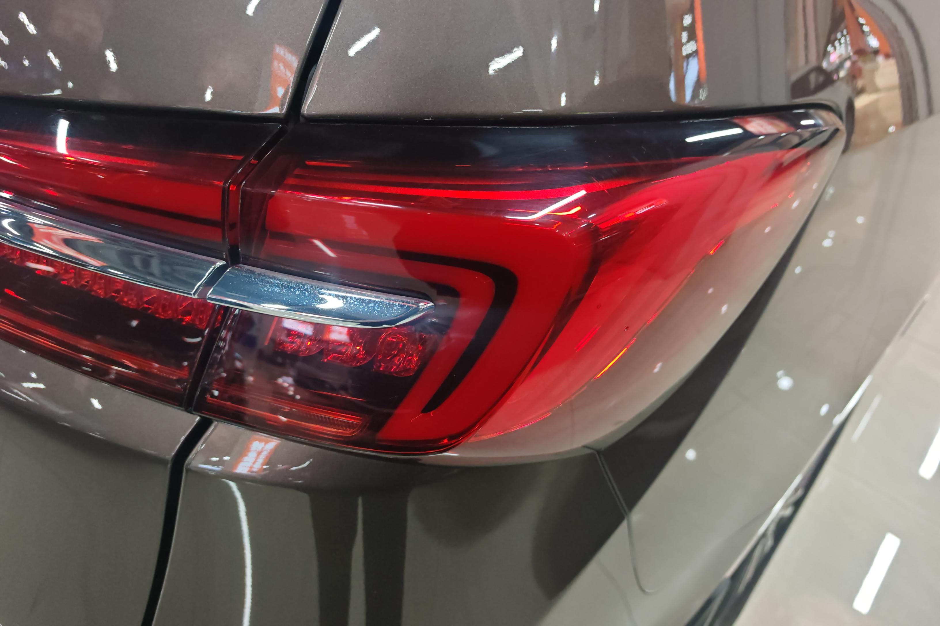 别克GL8 陆上公务舱 2021款 2.0T 自动 前驱 7座 652T豪华型 (国Ⅵ) 
