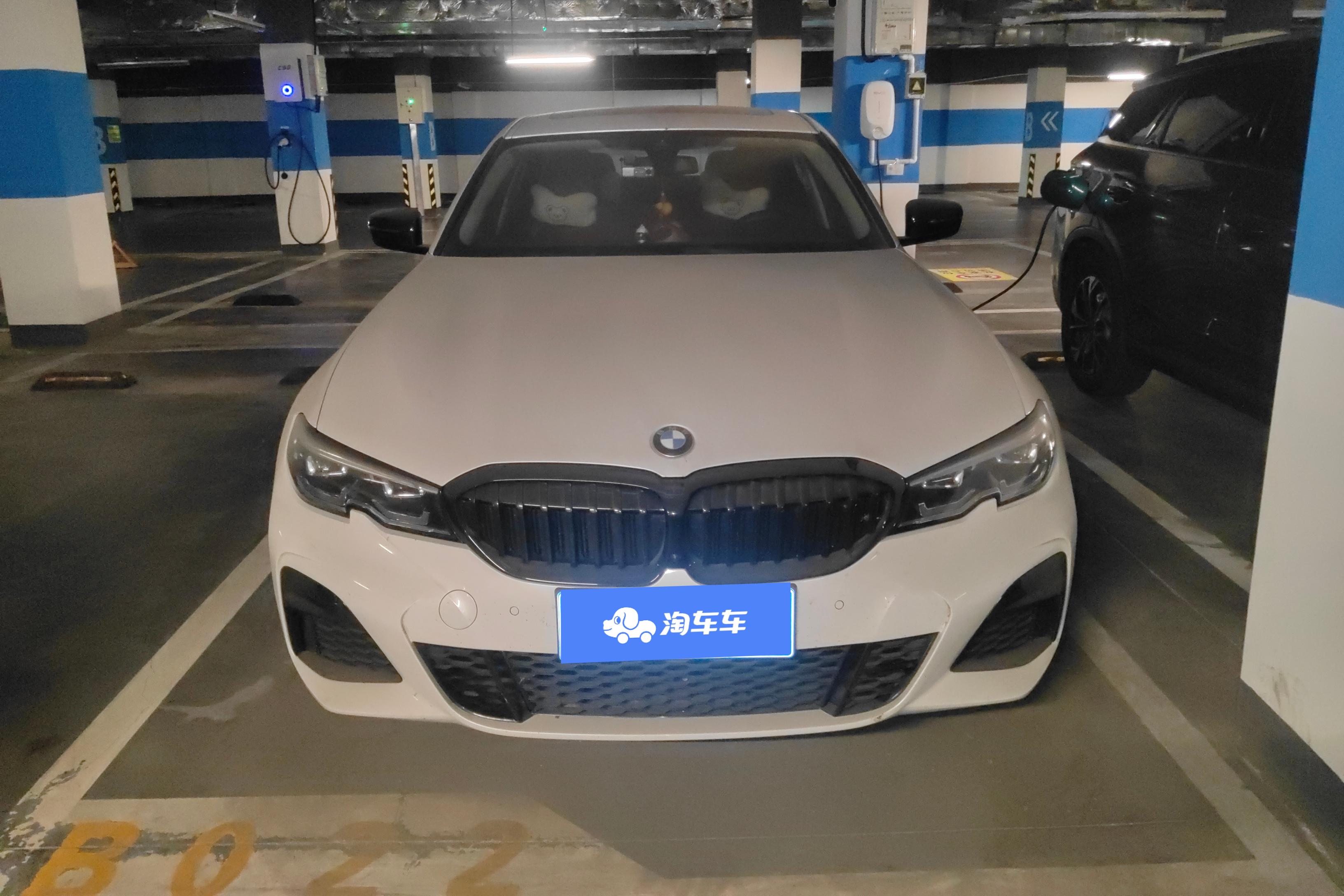 宝马3系 330i 2021款 2.0T 自动 后驱 M运动曜夜套装 (国Ⅵ) 