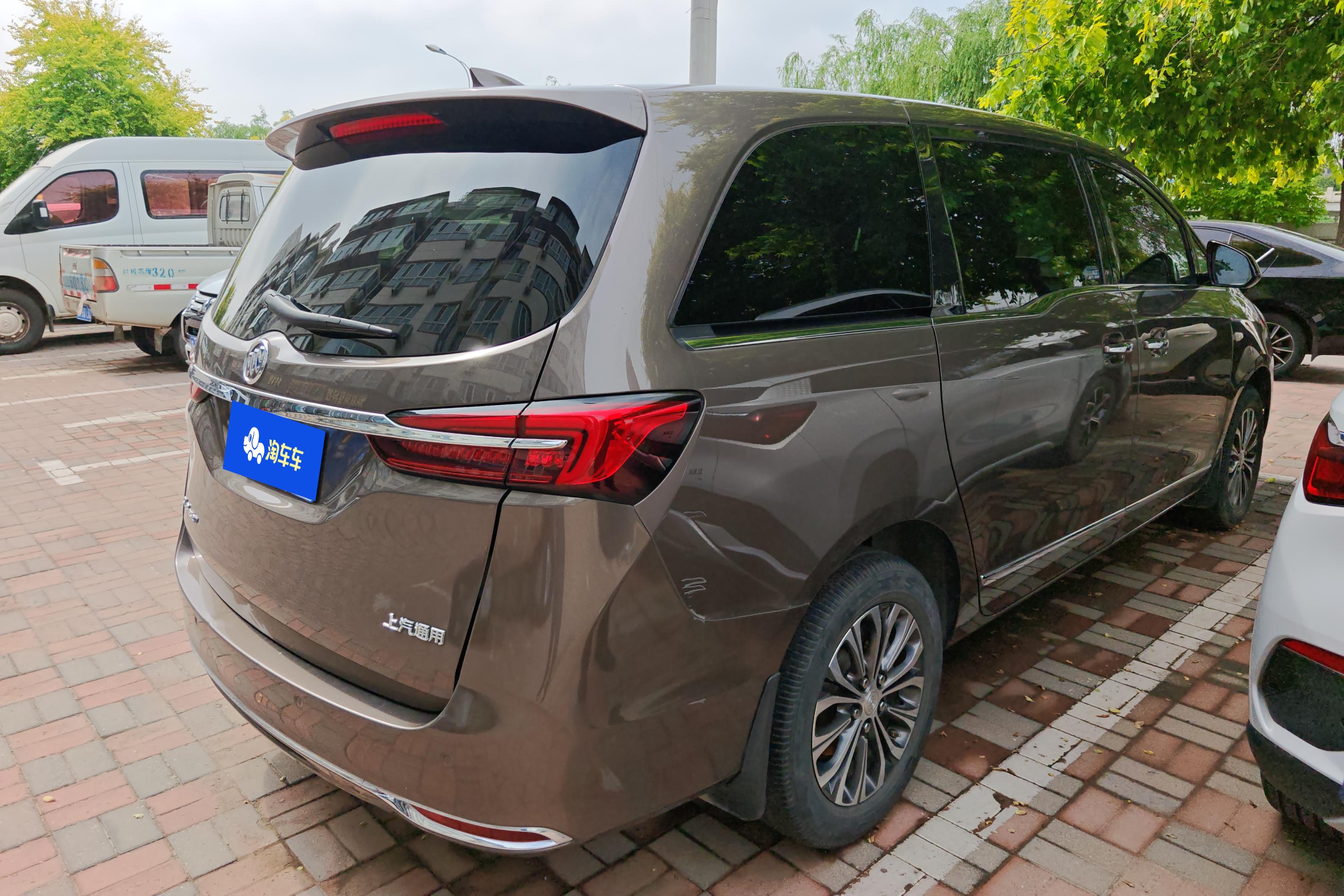 别克GL8 陆上公务舱 2023款 2.0T 自动 前驱 7座 652T豪华型 (国Ⅵ) 