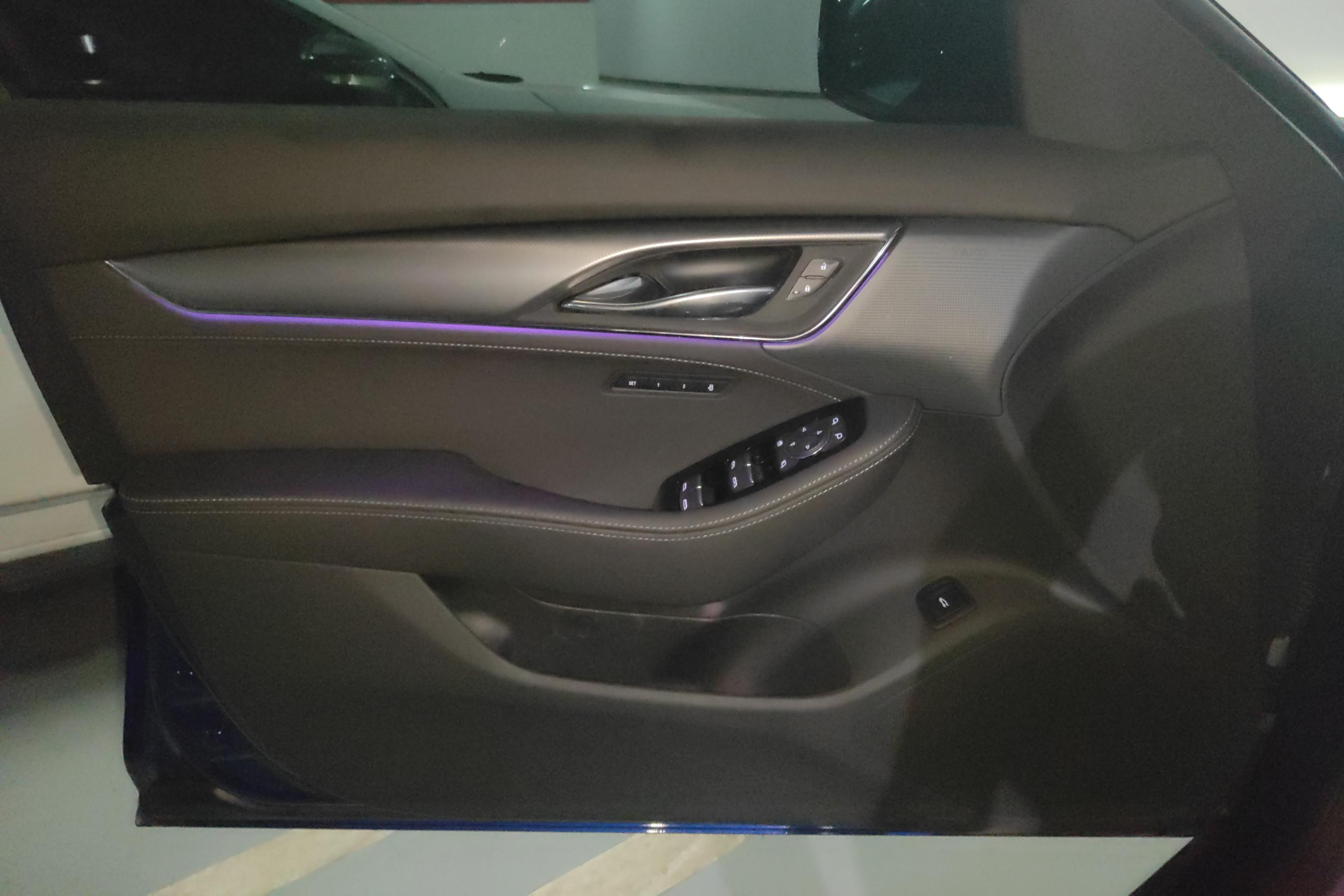 凯迪拉克CT5 2024款 2.0T 自动 后驱 28T尊贵型 (国Ⅵ) 