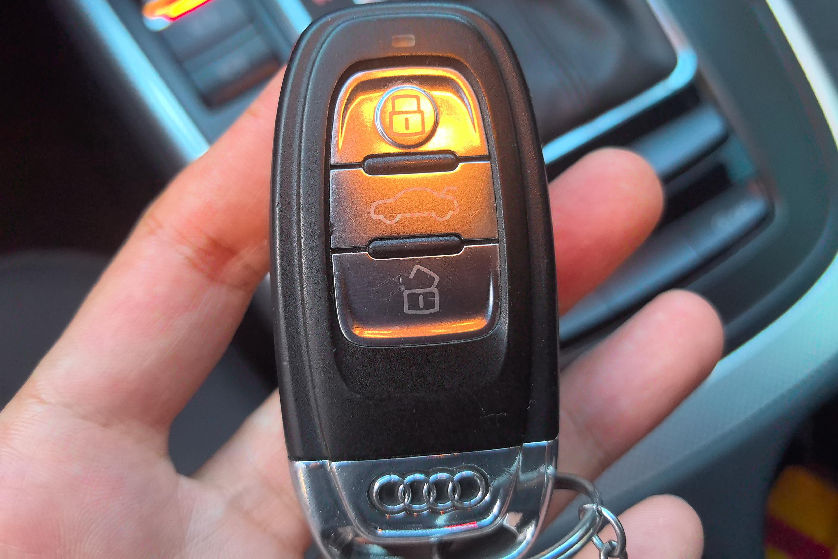 奥迪A4L 35TFSI 2015款 2.0T 自动 前驱 标准型 (国Ⅳ) 