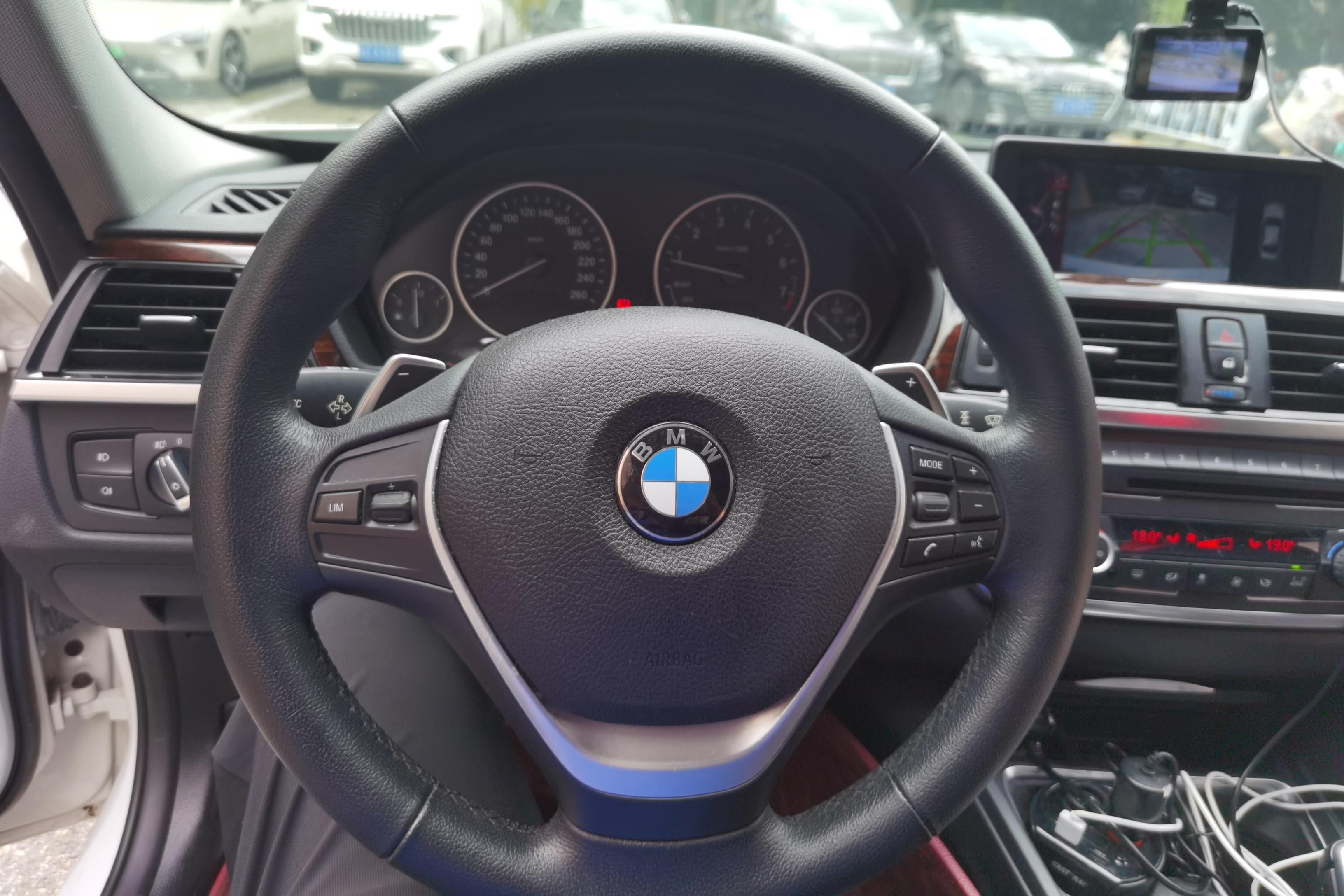 宝马3系 320Li 2015款 2.0T 自动 后驱 豪华设计套装 (国Ⅳ) 