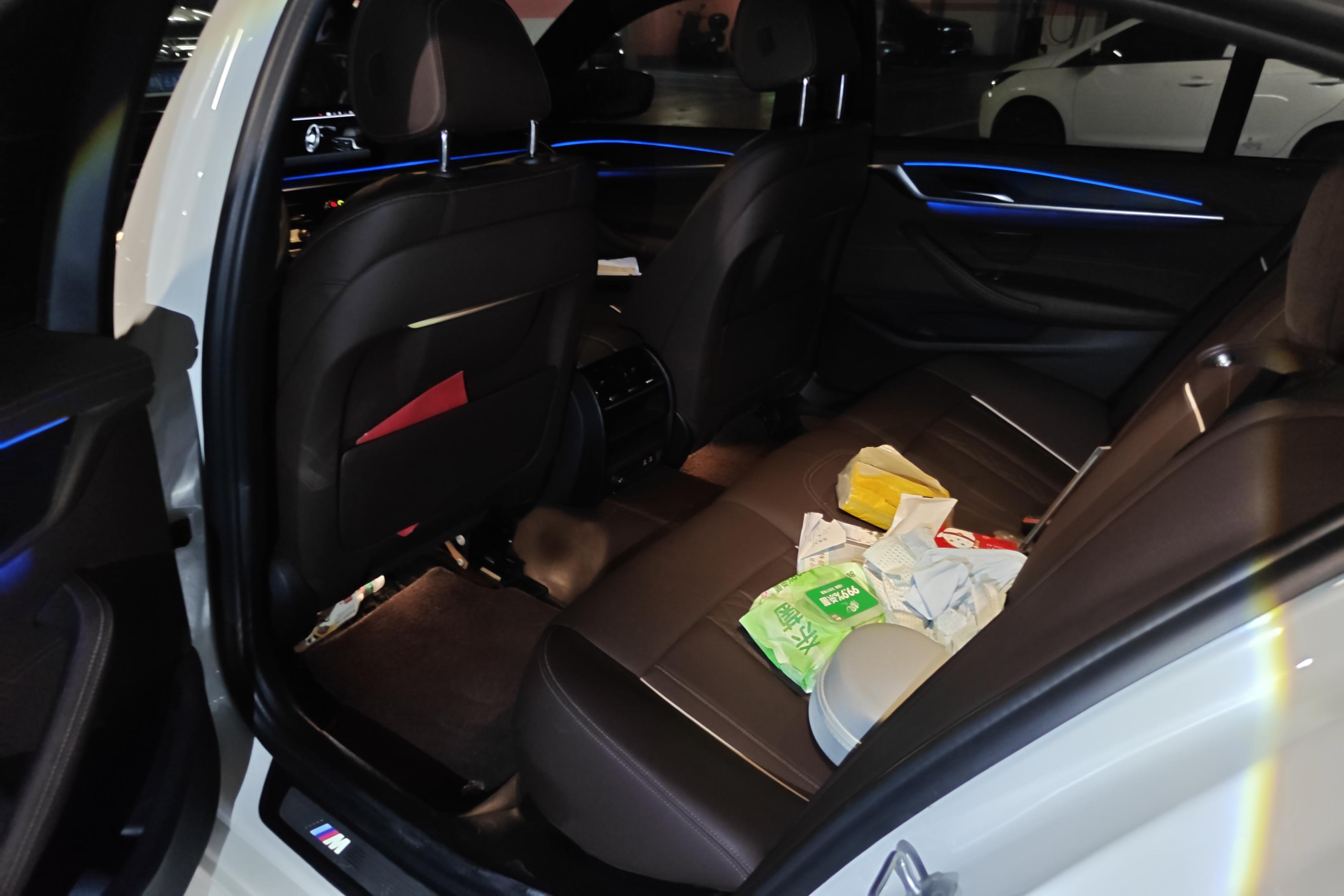 宝马5系 530Li 2022款 2.0T 自动 后驱 改款二领先型M运动套装 (国Ⅵ) 