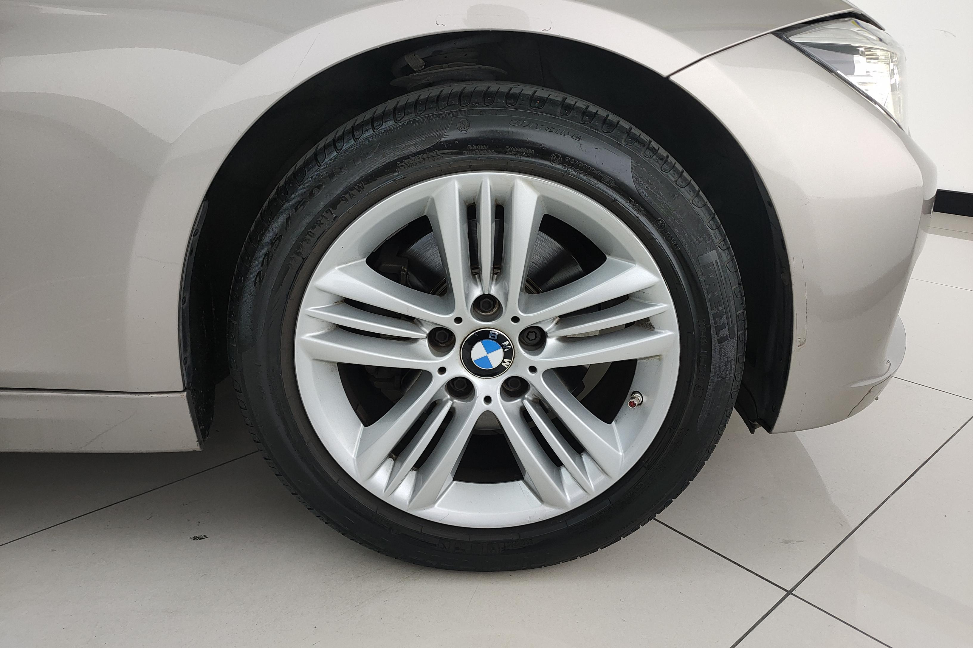 宝马3系 320Li 2016款 2.0T 自动 后驱 时尚型 (国Ⅴ) 
