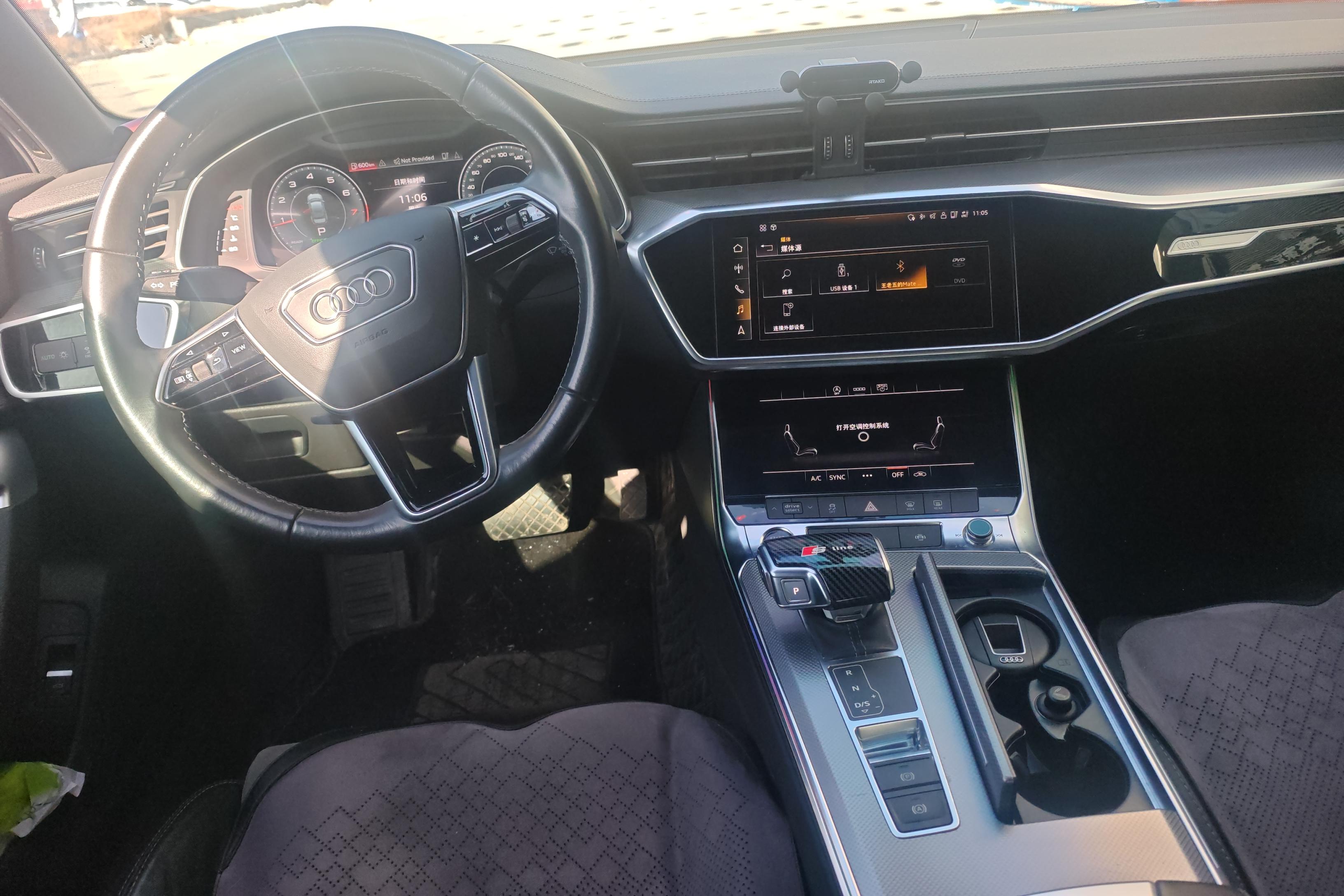 奥迪A6L 45TFSI 2021款 2.0T 自动 前驱 臻选动感型 (国Ⅵ) 