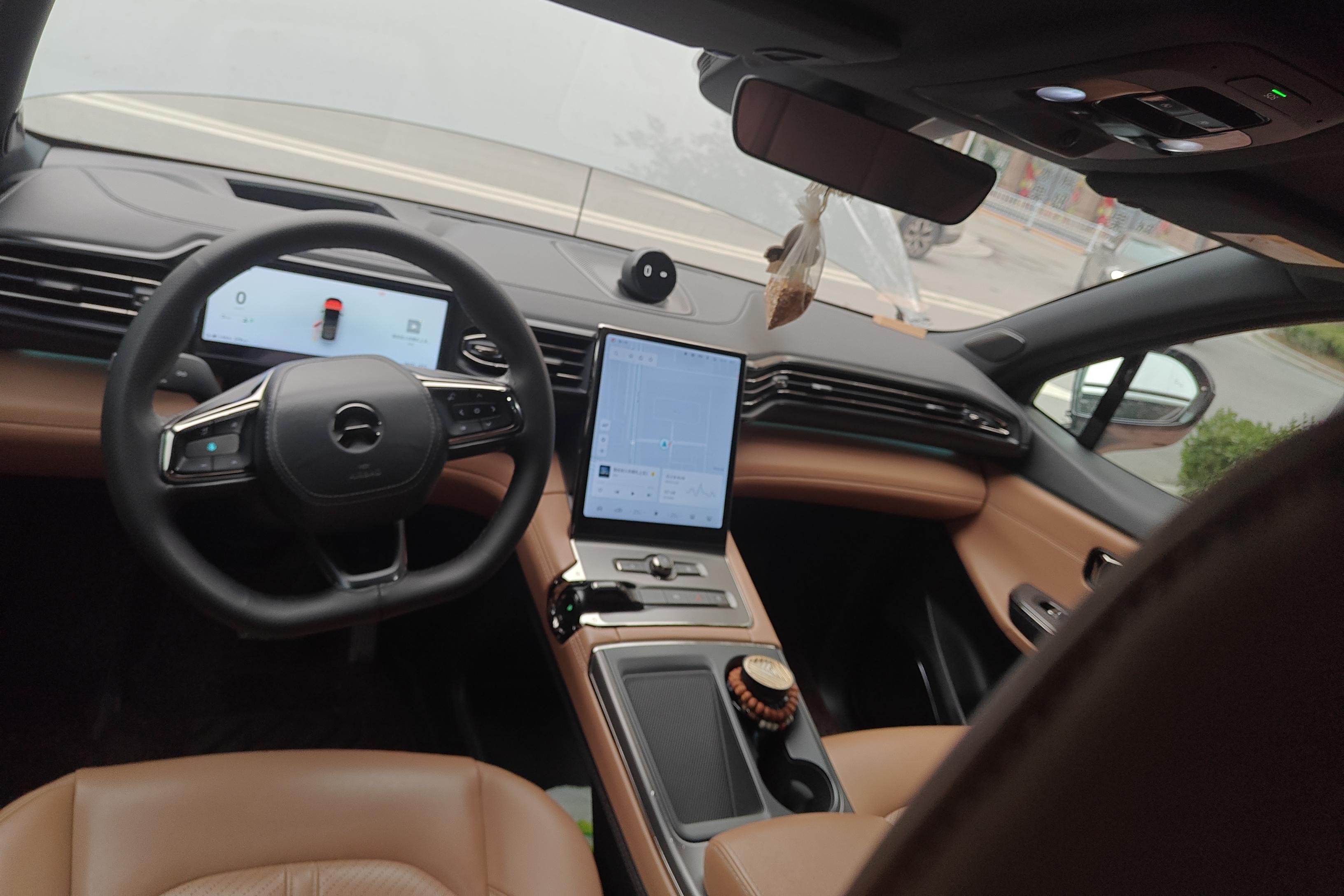 蔚来ES6 2020款 70kWh420km四驱 纯电动 运动版420KM 