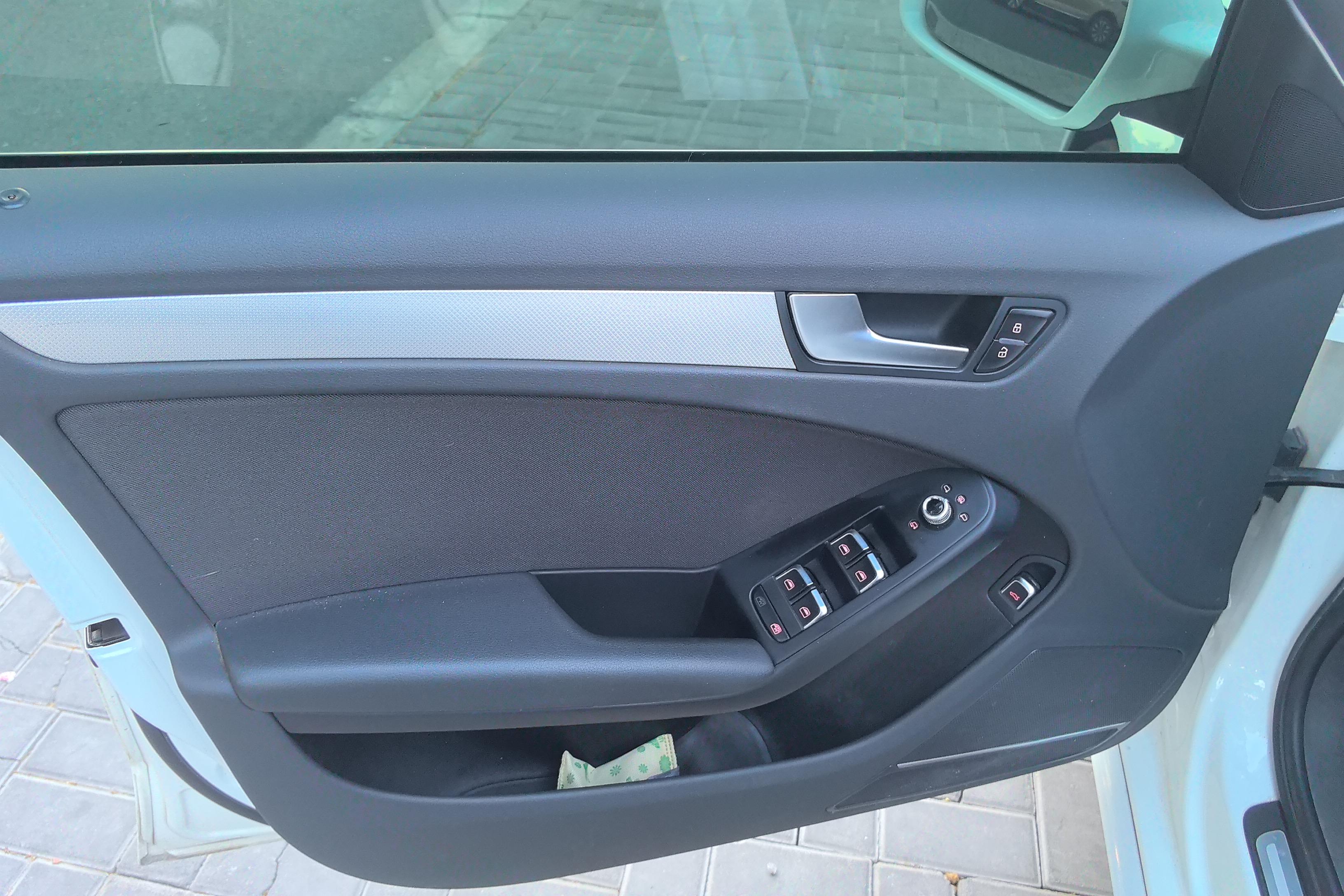 奥迪A4L 35TFSI 2015款 2.0T 自动 前驱 标准型 (国Ⅳ) 