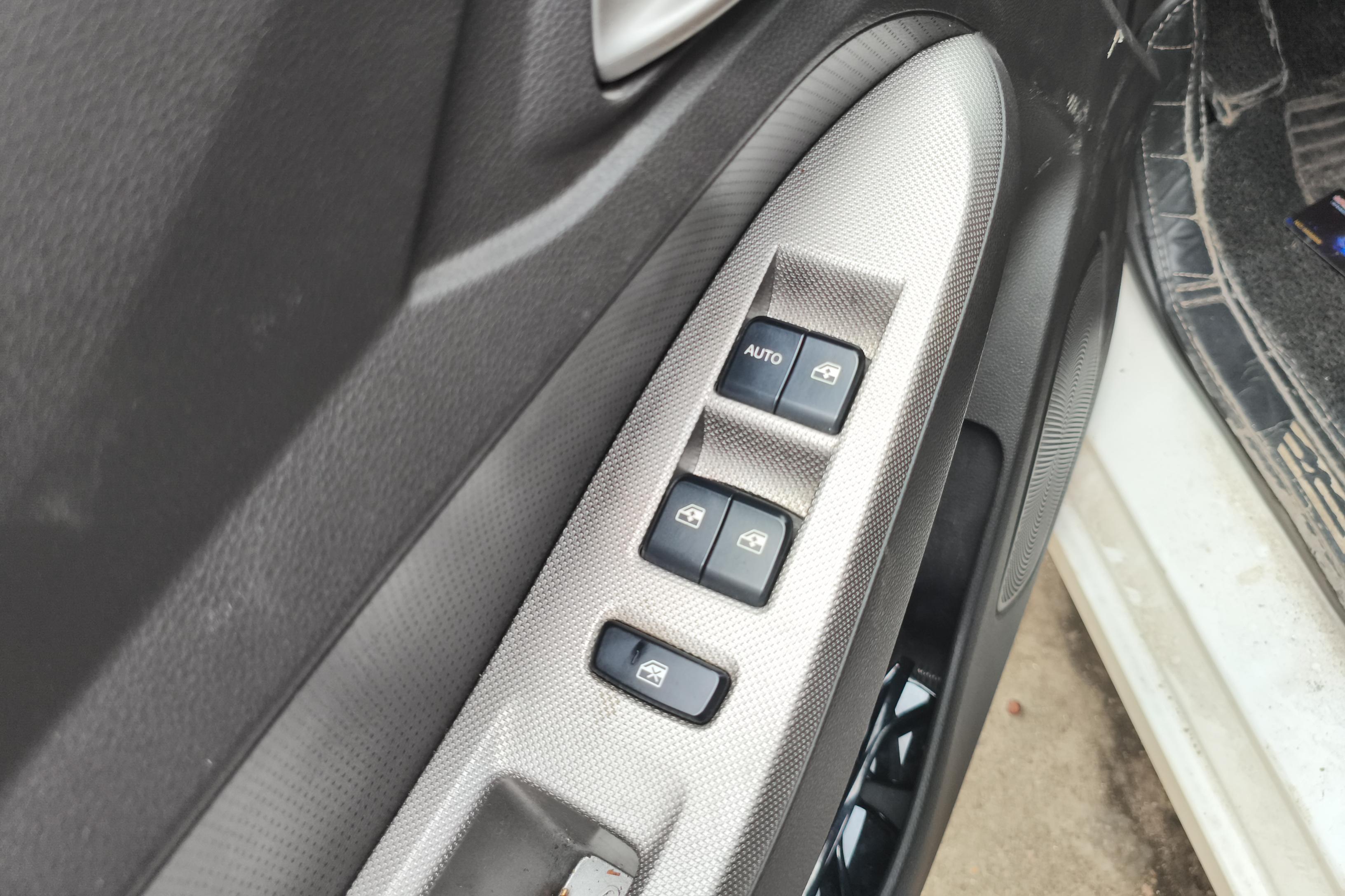 五菱宏光 S 2018款 1.5L 手动 后驱 7座 舒适型 (国Ⅴ) 