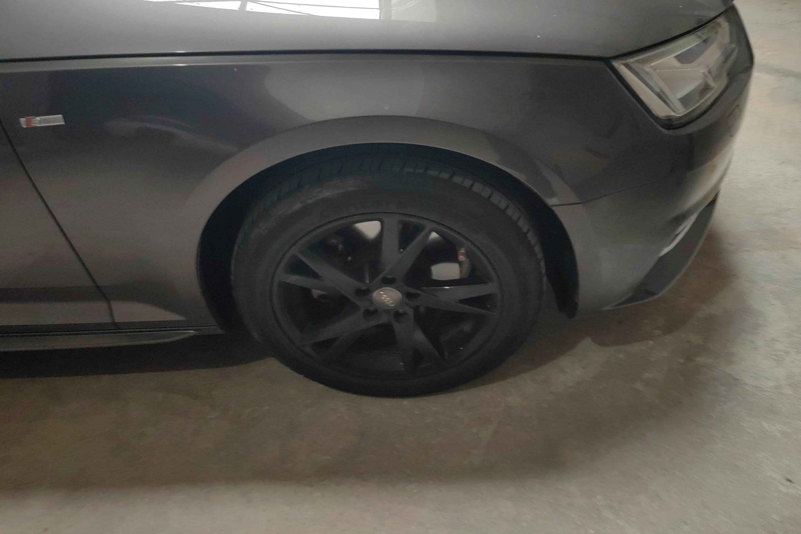 奥迪A4L 40TFSI 2018款 2.0T 自动 前驱 30周年进取型 (国Ⅴ) 
