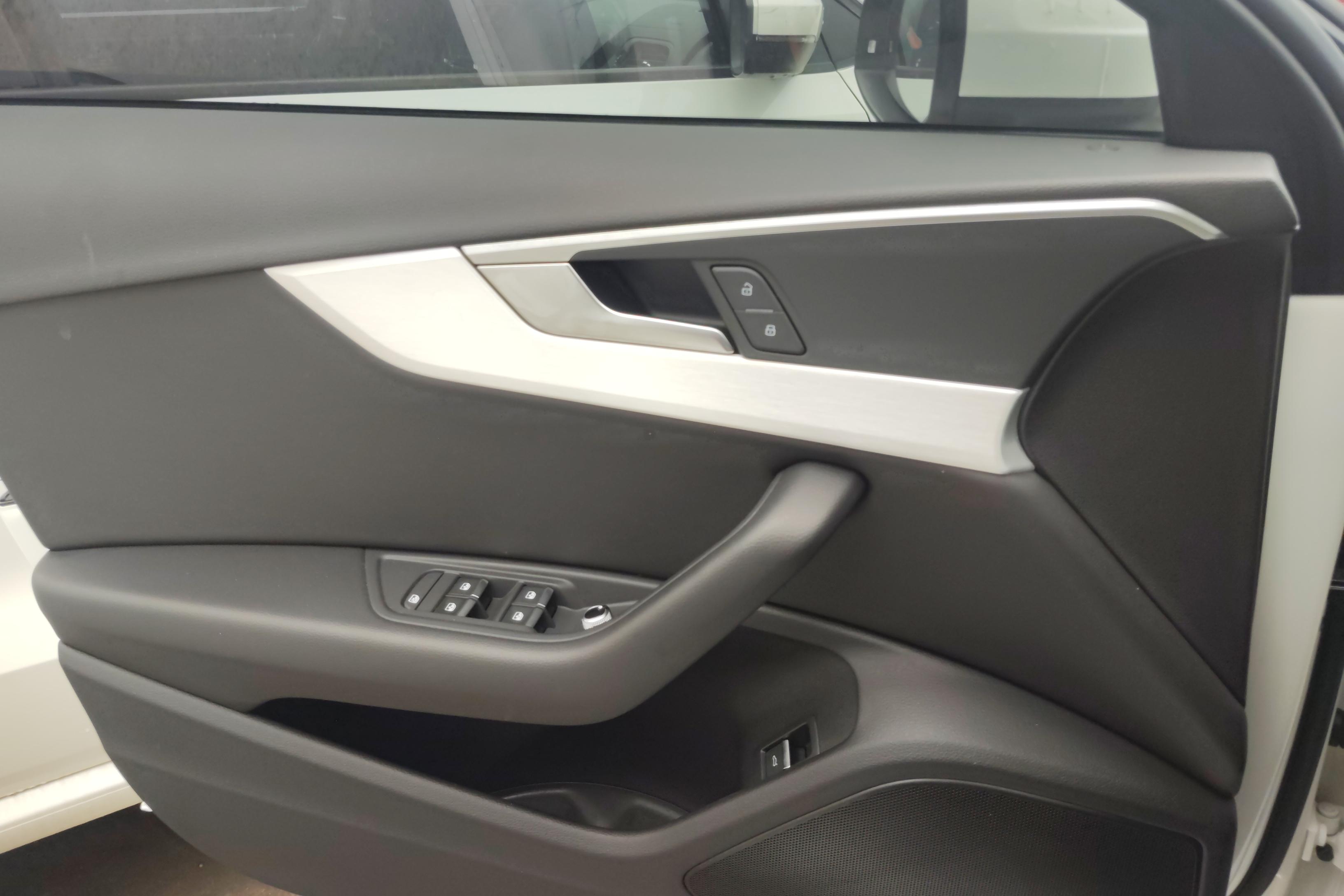 奥迪A4L 40TFSI 2022款 2.0T 自动 前驱 时尚动感型 (国Ⅵ) 