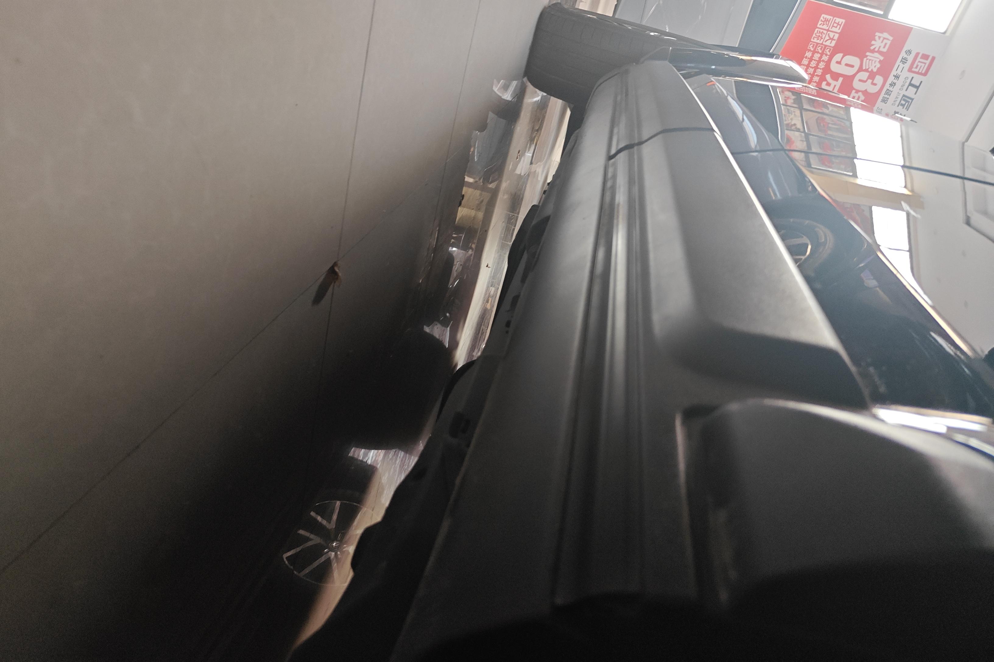 路虎发现 4 2016款 3.0T 自动 四驱 5座 曜黑典藏版HSE 