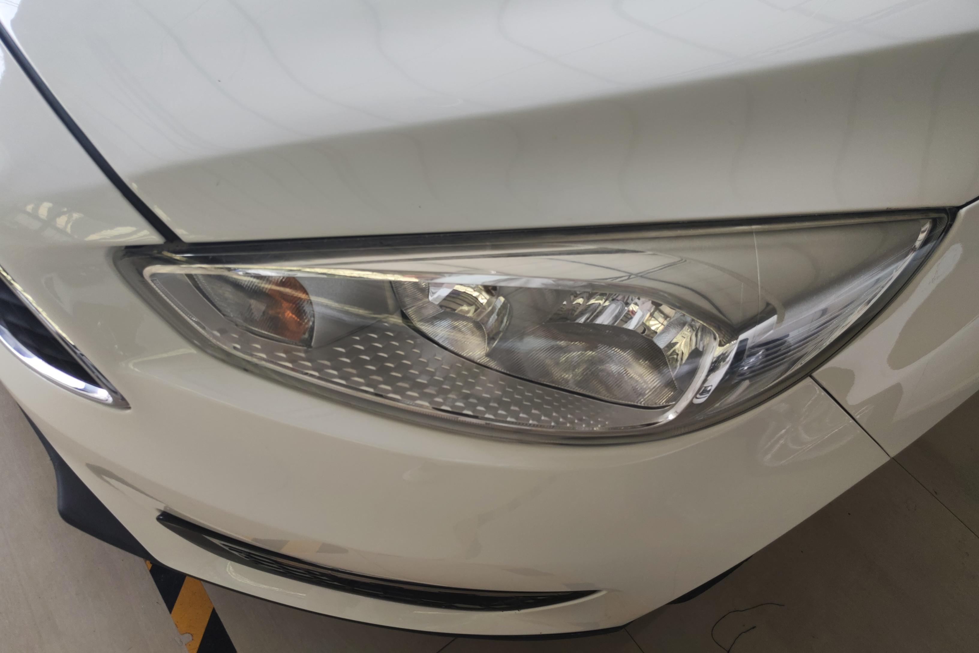 福特福克斯两厢 2015款 1.6L 自动 前驱 舒适型 (国Ⅴ) 