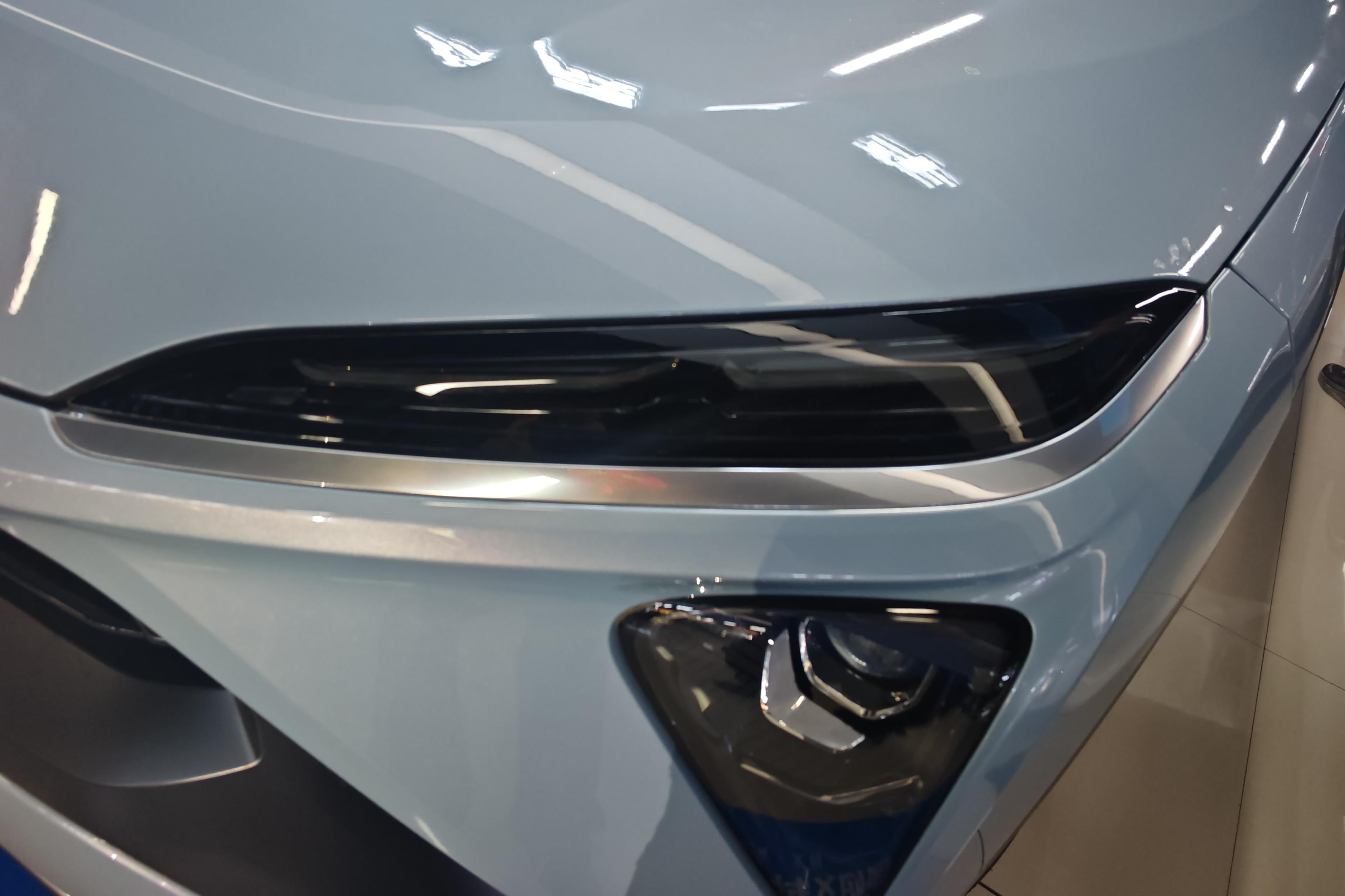 蔚来ES6 2019款 70kWh420km四驱 纯电动 运动版420KM 