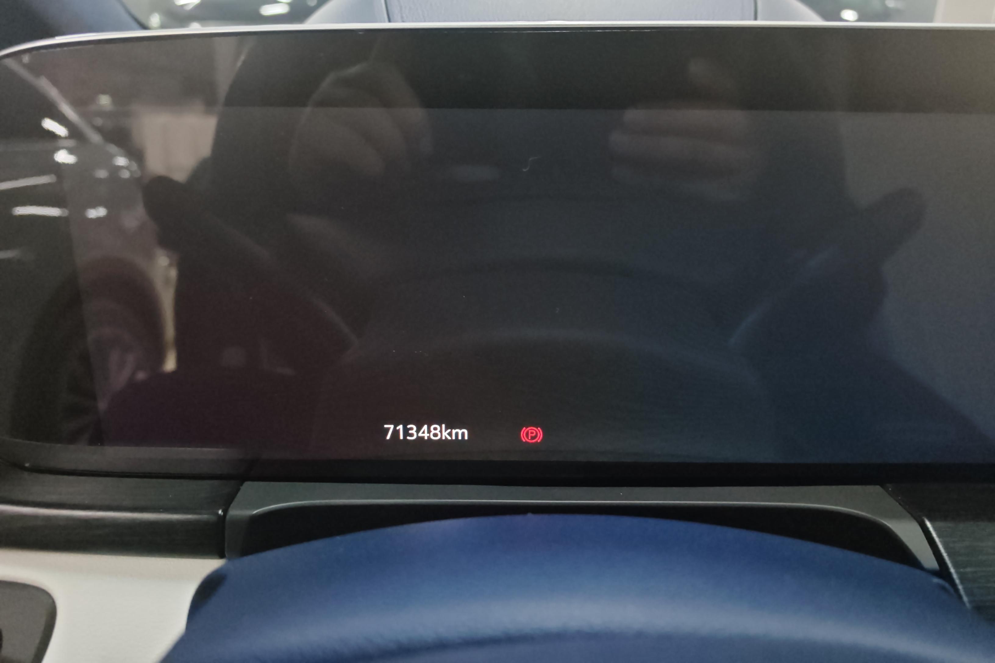 别克GL8 2020款 2.0T 自动 前驱 4座 尊礼版Avenir (国Ⅵ) 