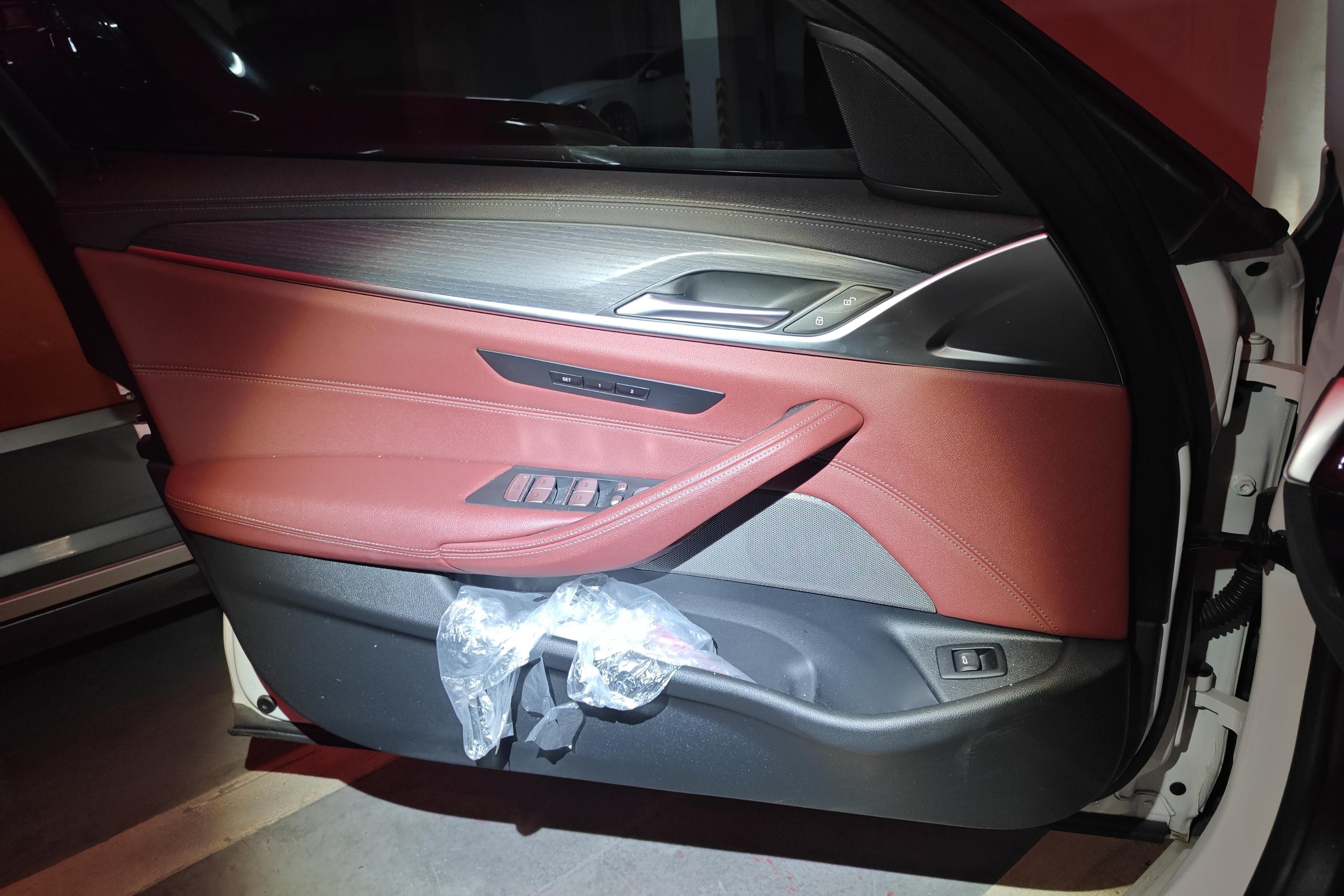 宝马5系 530Li 2022款 2.0T 自动 后驱 改款领先型M运动套装 (国Ⅵ) 