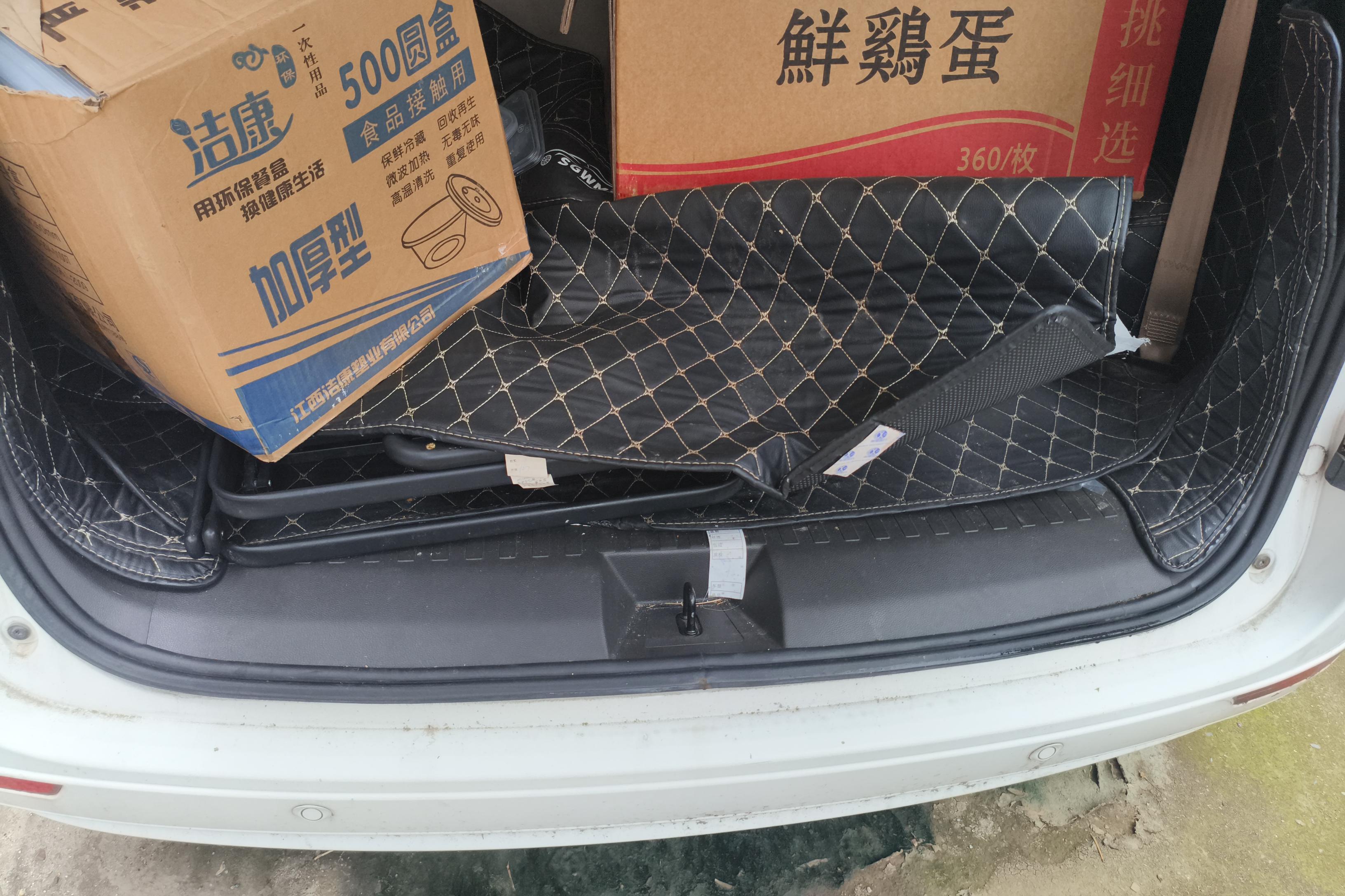 五菱宏光 S 2018款 1.5L 手动 后驱 7座 舒适型 (国Ⅴ) 