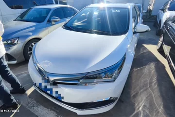 丰田卡罗拉 2018款 双擎 1.8L E-CVT 智尚版